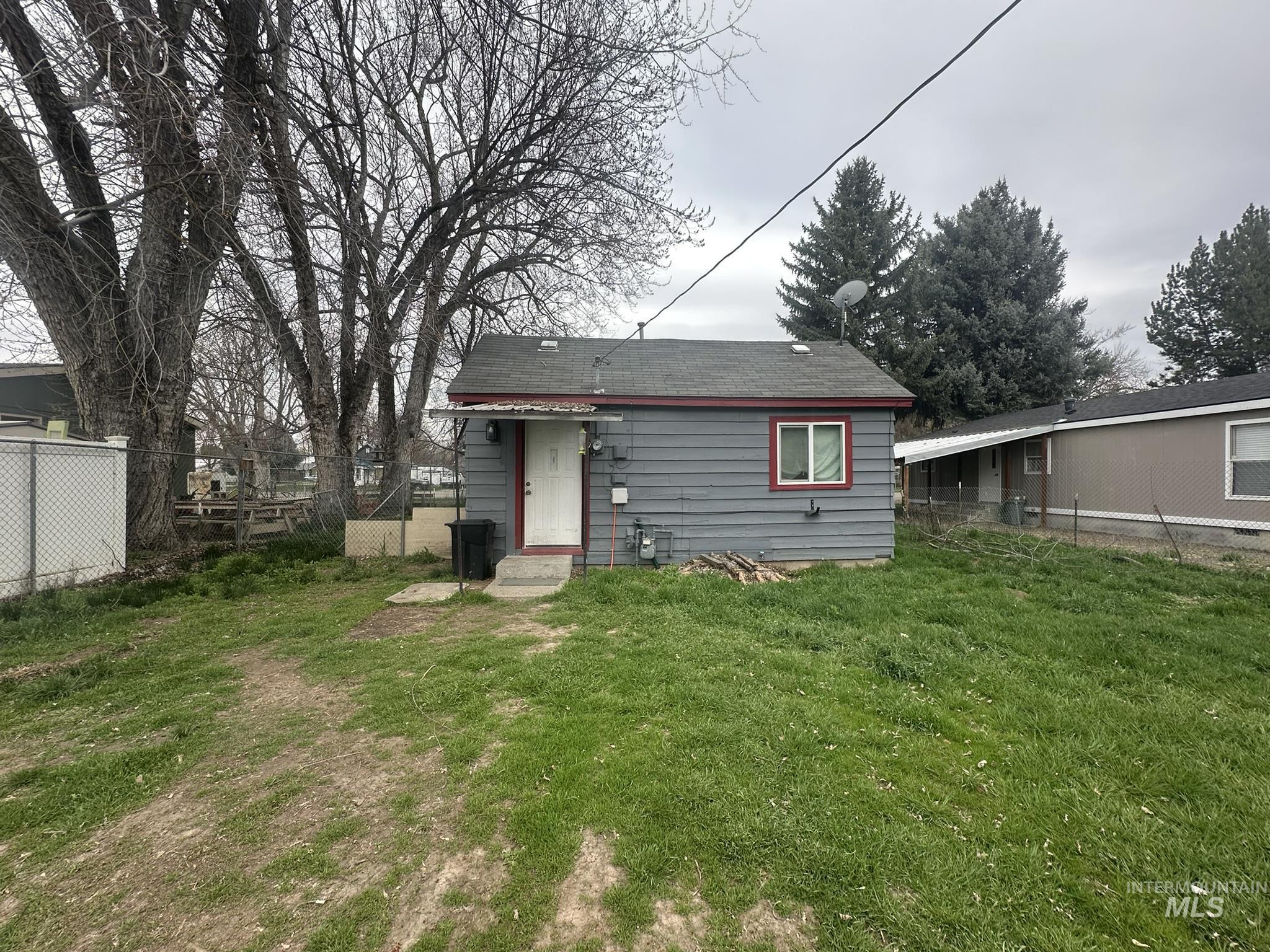 811 E Liberty, Weiser, Idaho 83672, 2 Bedrooms, 1 Bathroom, Residential For Sale, Price $230,000,MLS 98979319