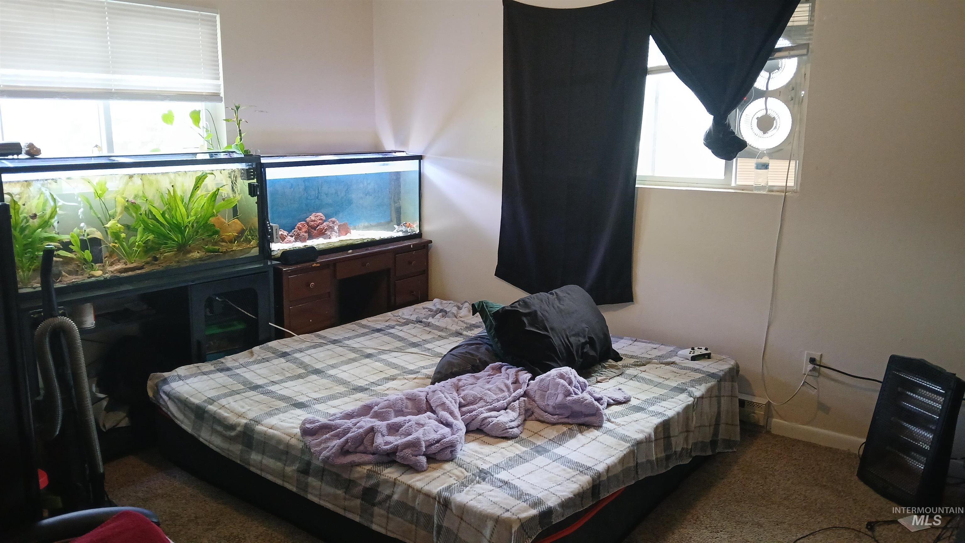 403 - 405 W Hazel St, Caldwell, Idaho 83605-4723, 3 Bedrooms, 1.5 Bathrooms, Residential Income For Sale, Price $440,000,MLS 98979321