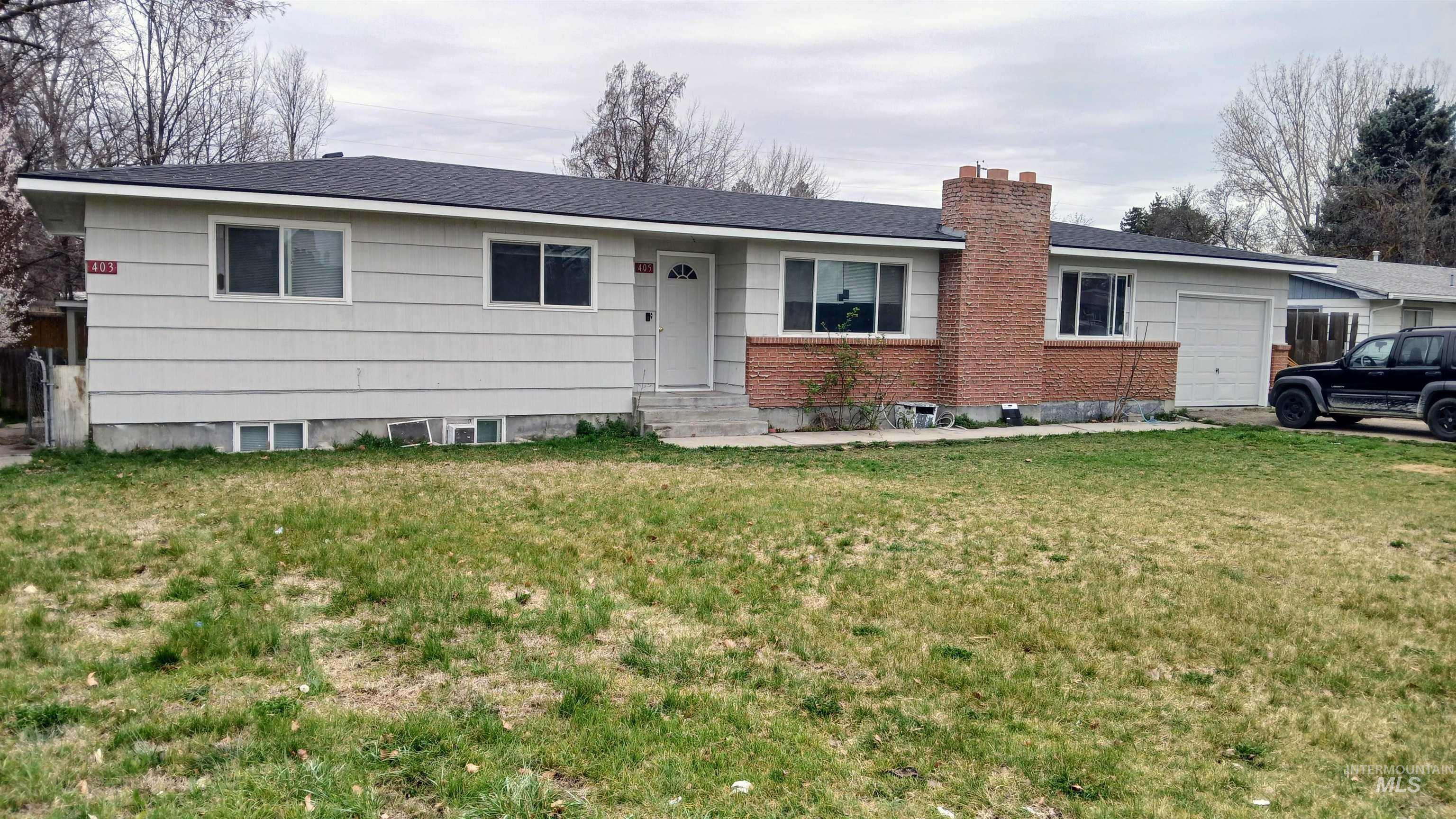 403 - 405 W Hazel St, Caldwell, Idaho 83605-4723, 3 Bedrooms, 1.5 Bathrooms, Residential Income For Sale, Price $440,000,MLS 98979321