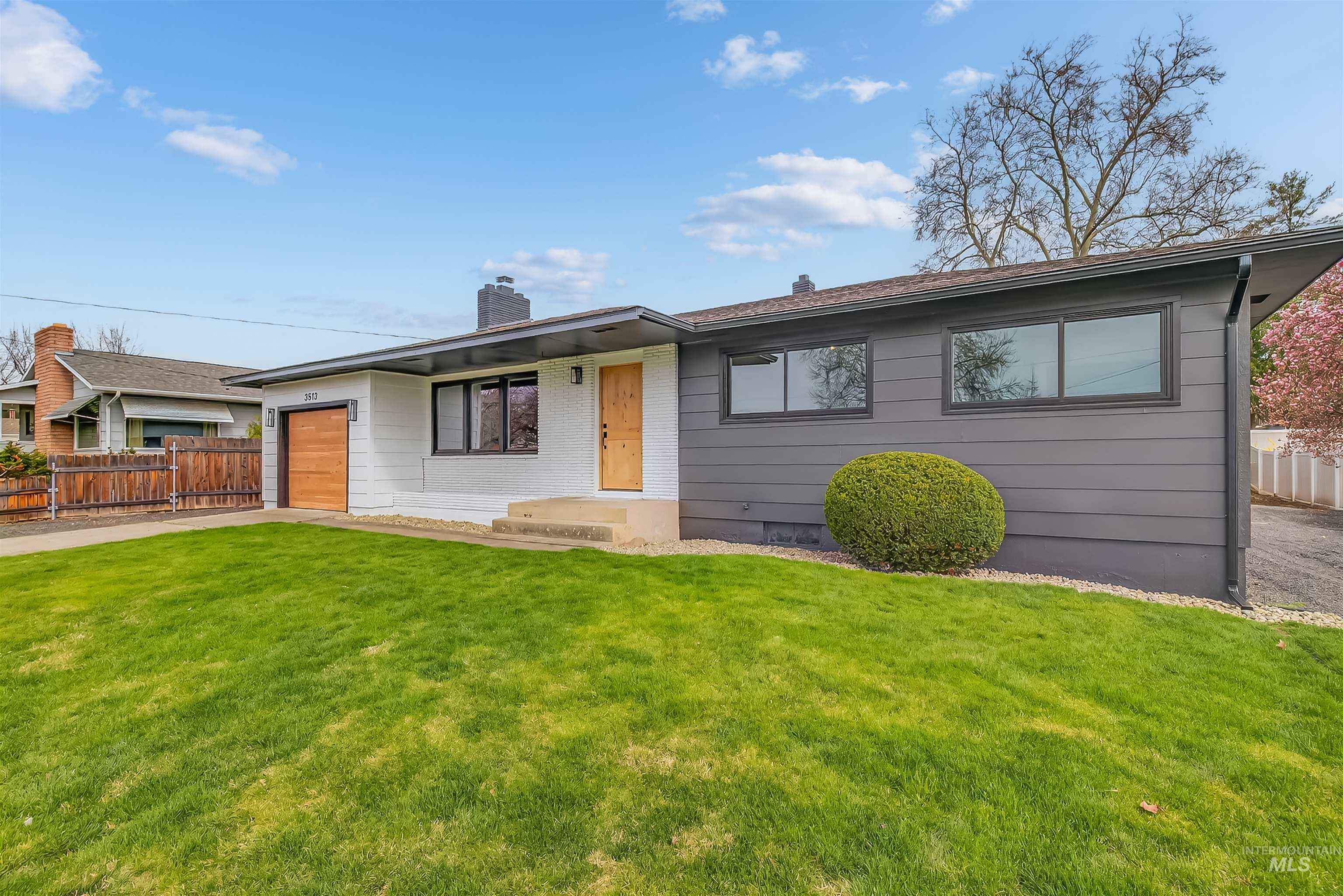 3513 8th Street C, Lewiston, Idaho 83501, 3 Bedrooms, 1.5 Bathrooms, Residential For Sale, Price $485,000,MLS 98979323