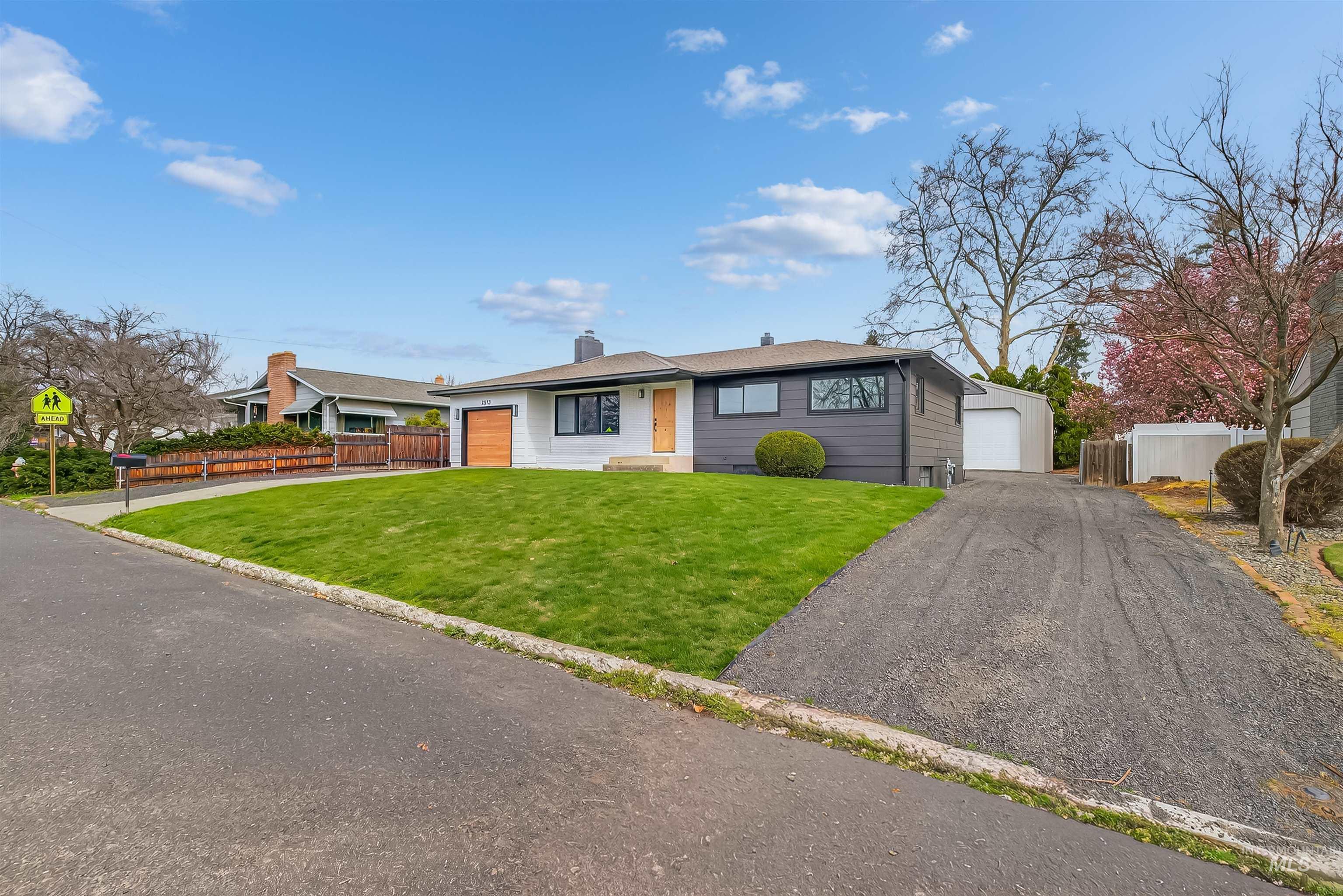 3513 8th Street C, Lewiston, Idaho 83501, 3 Bedrooms, 1.5 Bathrooms, Residential For Sale, Price $485,000,MLS 98979323