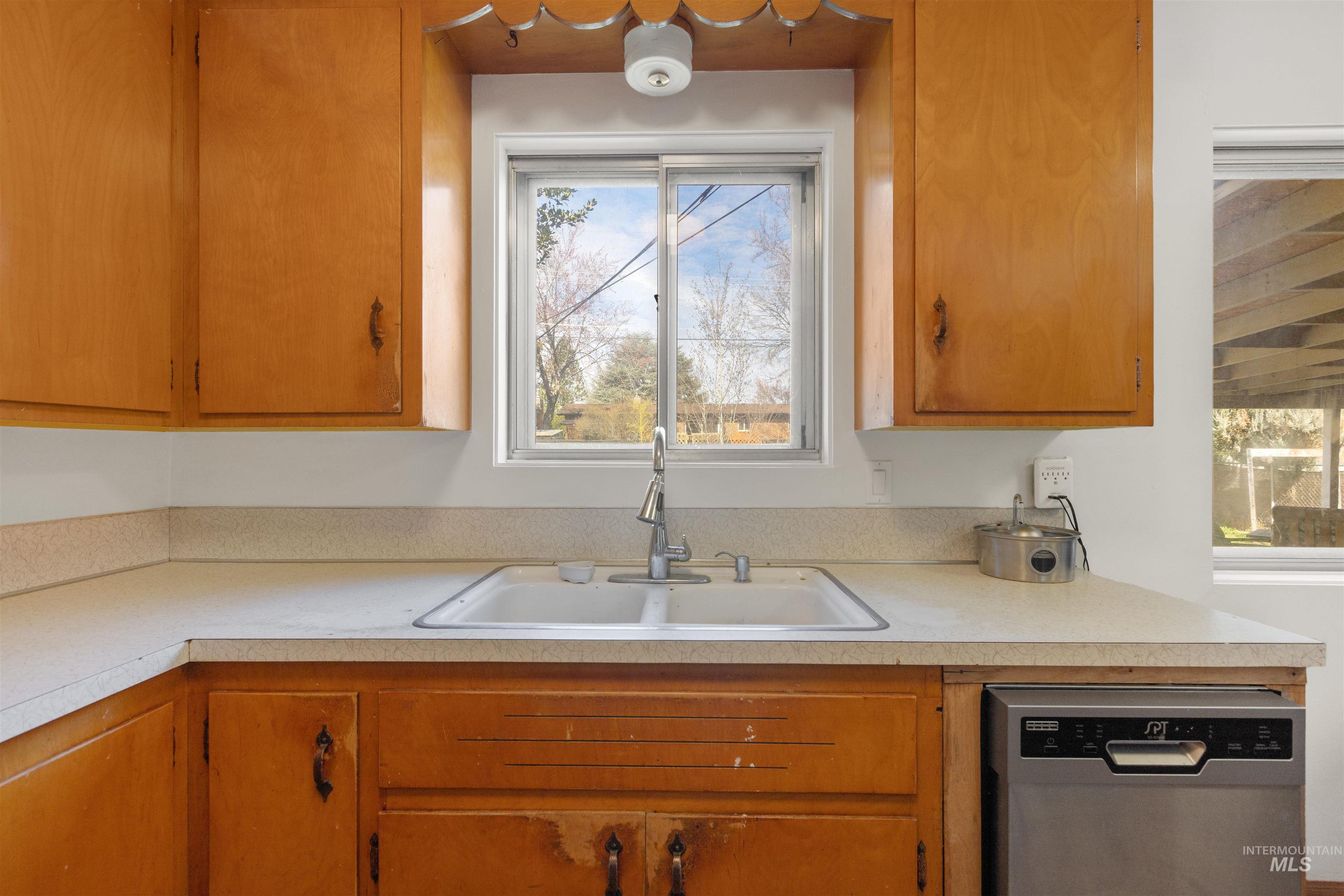 4816 W Marvin St, Boise, Idaho 83705, 3 Bedrooms, 1 Bathroom, Residential For Sale, Price $383,000,MLS 98979324