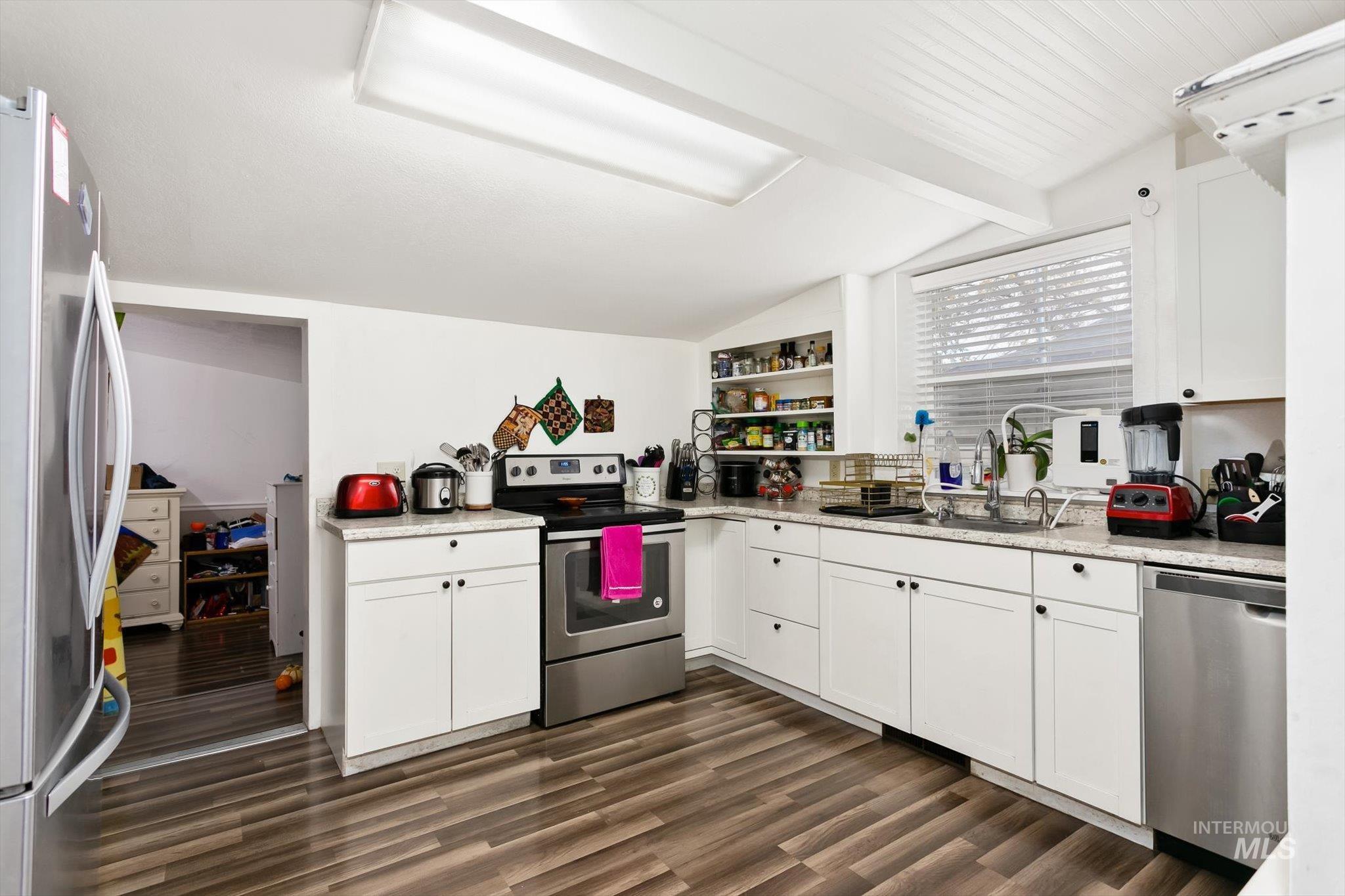 219 24th Ave S., Nampa, Idaho 83651, 4 Bedrooms, 2.5 Bathrooms, Residential Income For Sale, Price $575,000, 98979325