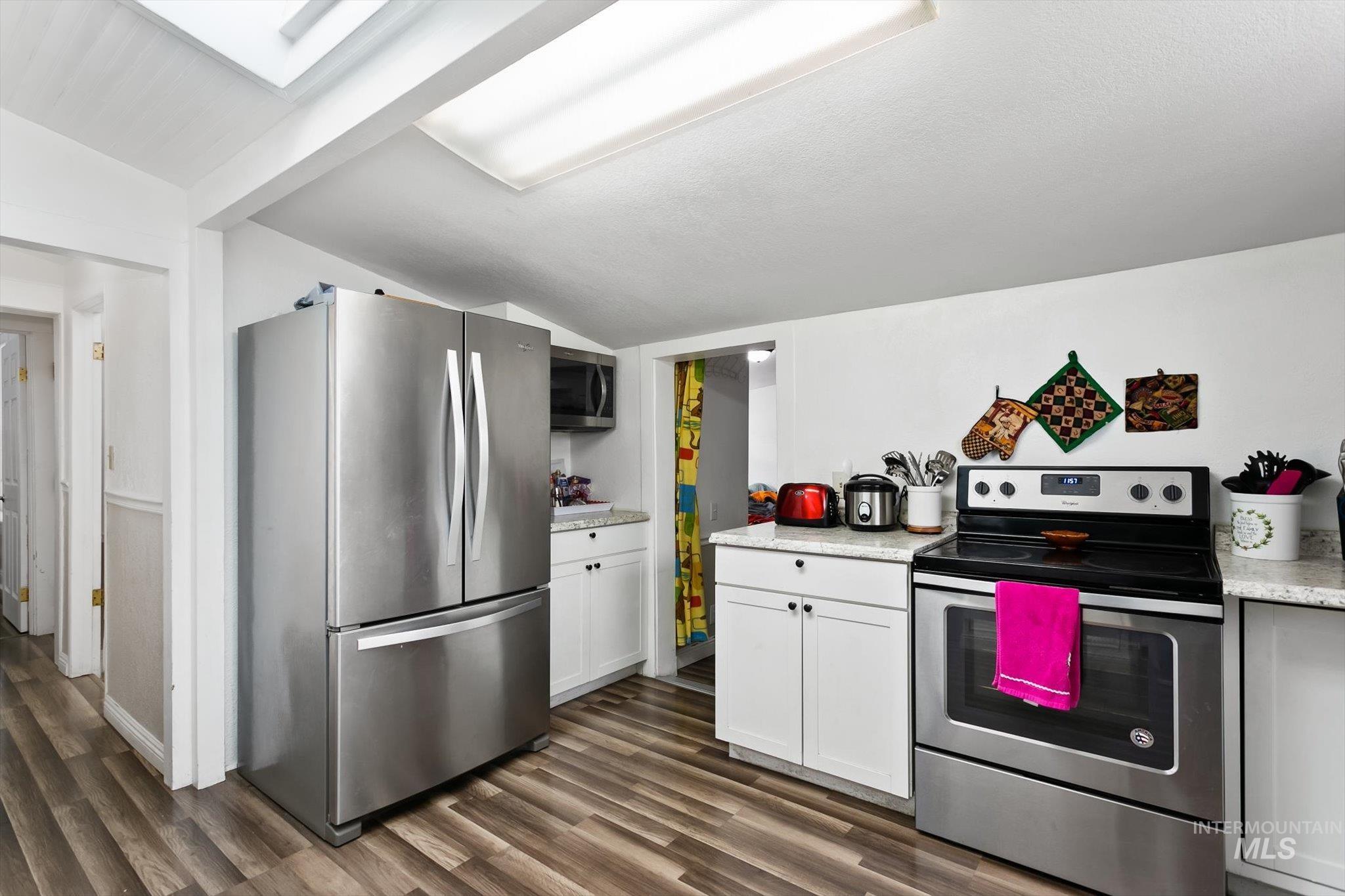 219 24th Ave S., Nampa, Idaho 83651, 4 Bedrooms, 2.5 Bathrooms, Residential Income For Sale, Price $575,000, 98979325