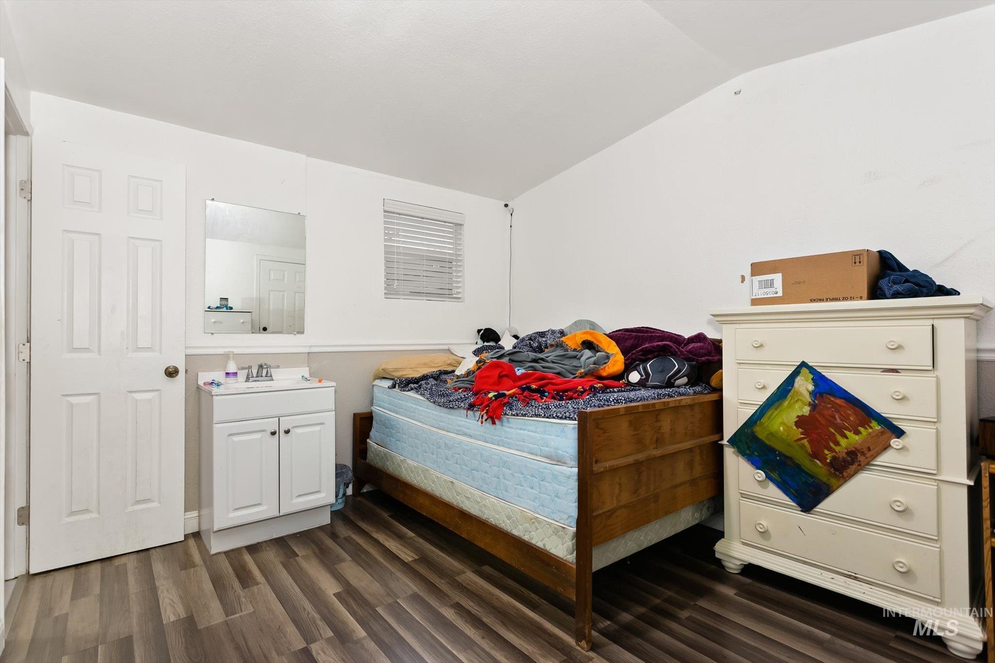 219 24th Ave S., Nampa, Idaho 83651, 4 Bedrooms, 2.5 Bathrooms, Residential Income For Sale, Price $575,000, 98979325