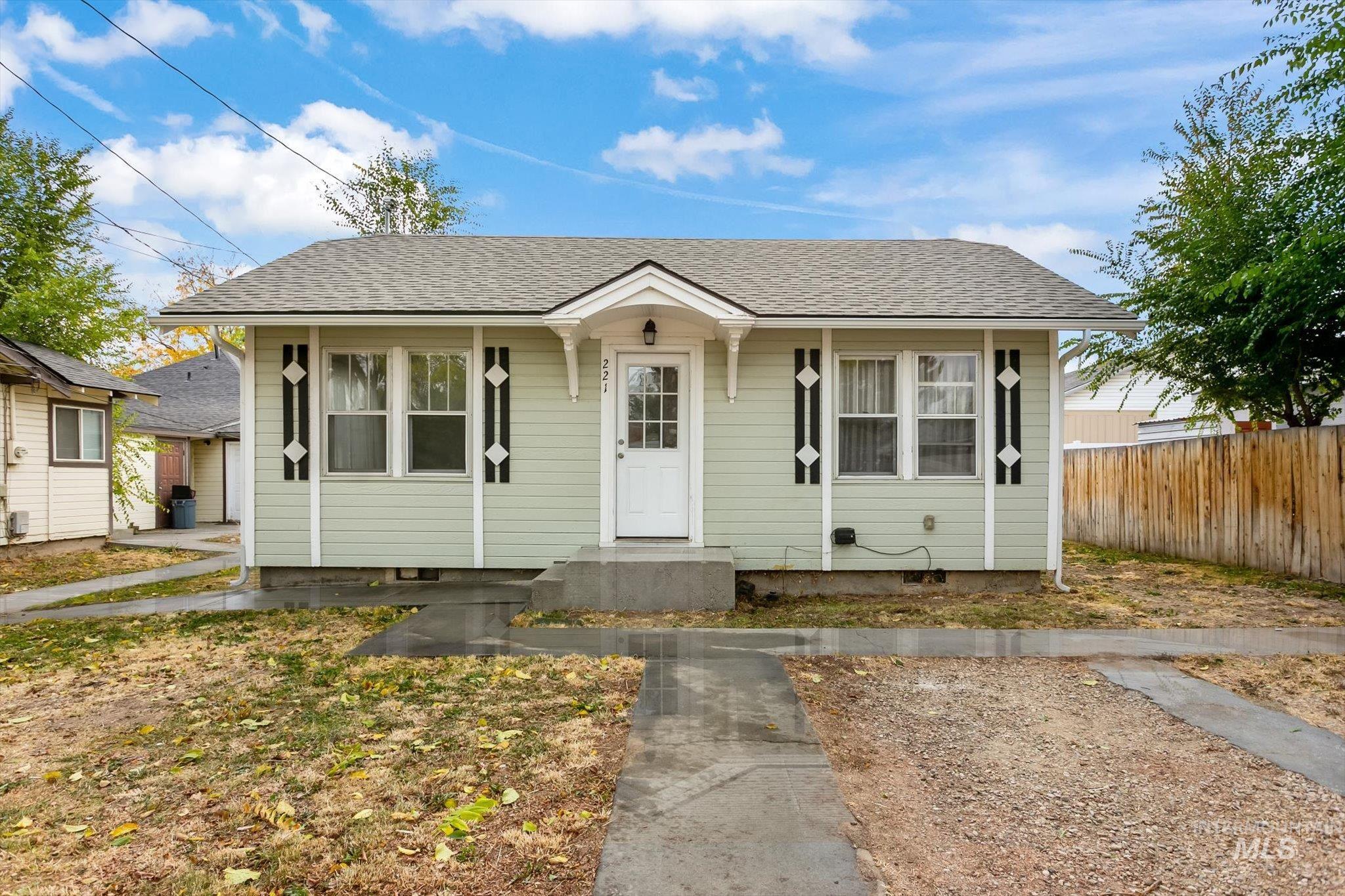 219 24th Ave S., Nampa, Idaho 83651, 4 Bedrooms, 2.5 Bathrooms, Residential Income For Sale, Price $575,000, 98979325