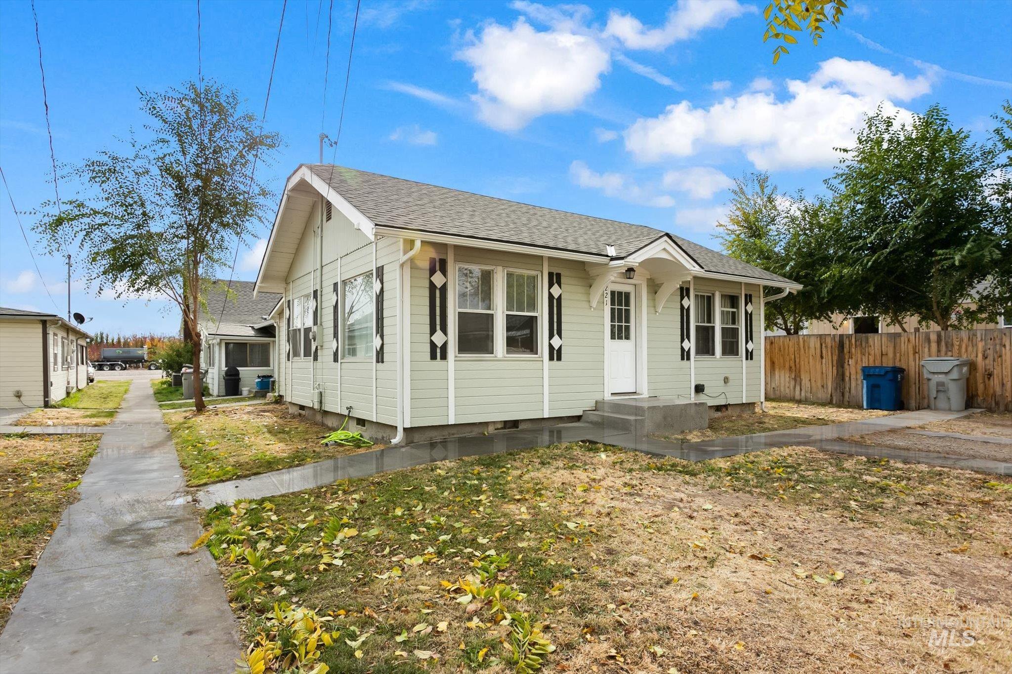 219 24th Ave S., Nampa, Idaho 83651, 4 Bedrooms, 2.5 Bathrooms, Residential Income For Sale, Price $575,000, 98979325