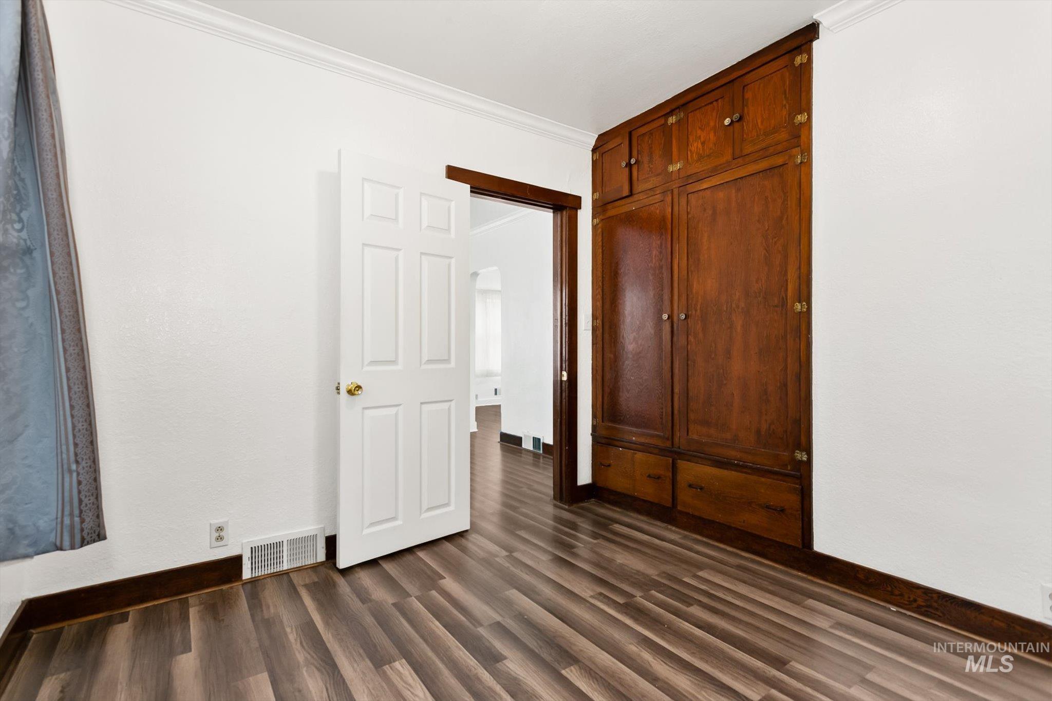 219 24th Ave S., Nampa, Idaho 83651, 4 Bedrooms, 2.5 Bathrooms, Residential Income For Sale, Price $575,000, 98979325