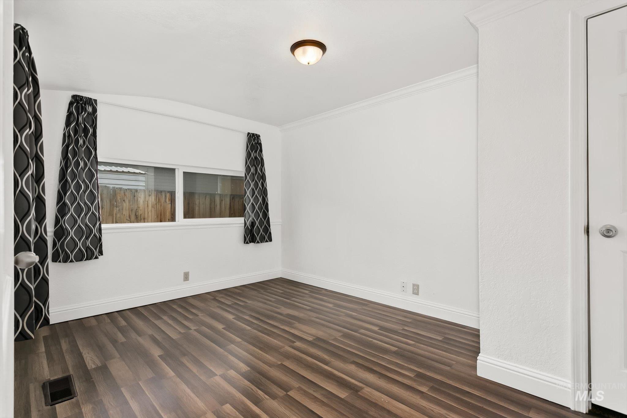 219 24th Ave S., Nampa, Idaho 83651, 4 Bedrooms, 2.5 Bathrooms, Residential Income For Sale, Price $575,000, 98979325