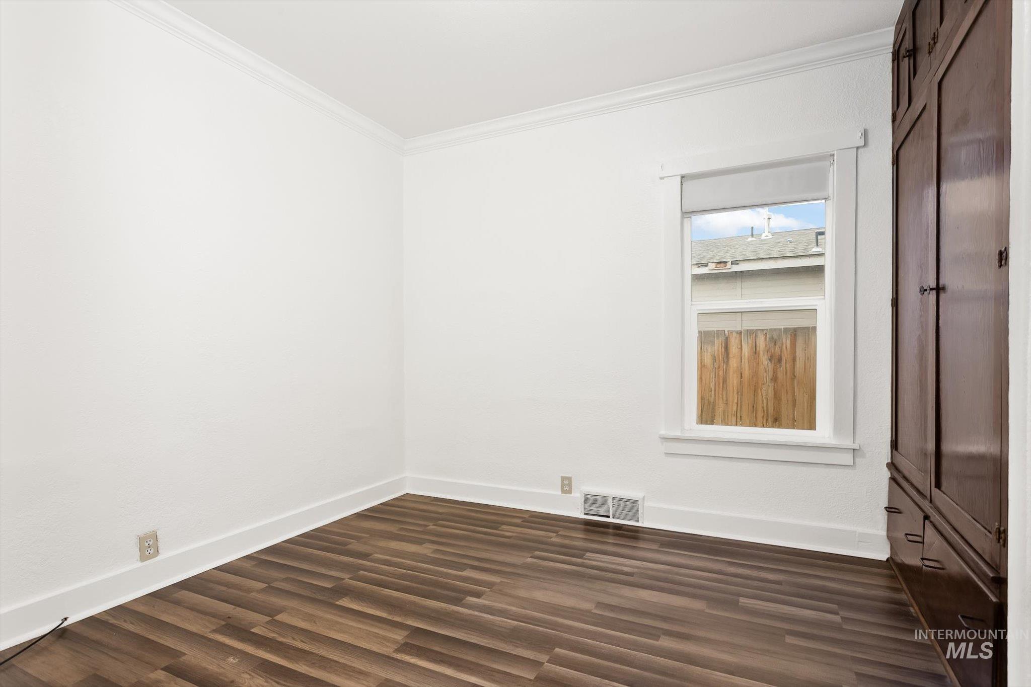 219 24th Ave S., Nampa, Idaho 83651, 4 Bedrooms, 2.5 Bathrooms, Residential Income For Sale, Price $575,000, 98979325