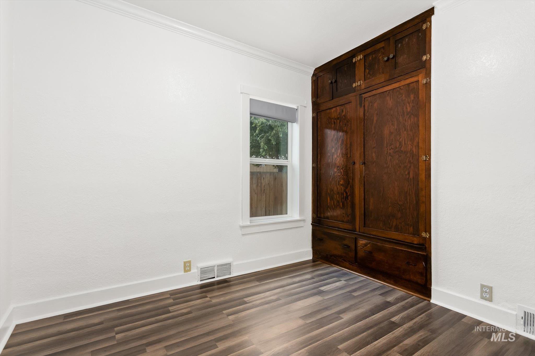 219 24th Ave S., Nampa, Idaho 83651, 4 Bedrooms, 2.5 Bathrooms, Residential Income For Sale, Price $575,000, 98979325