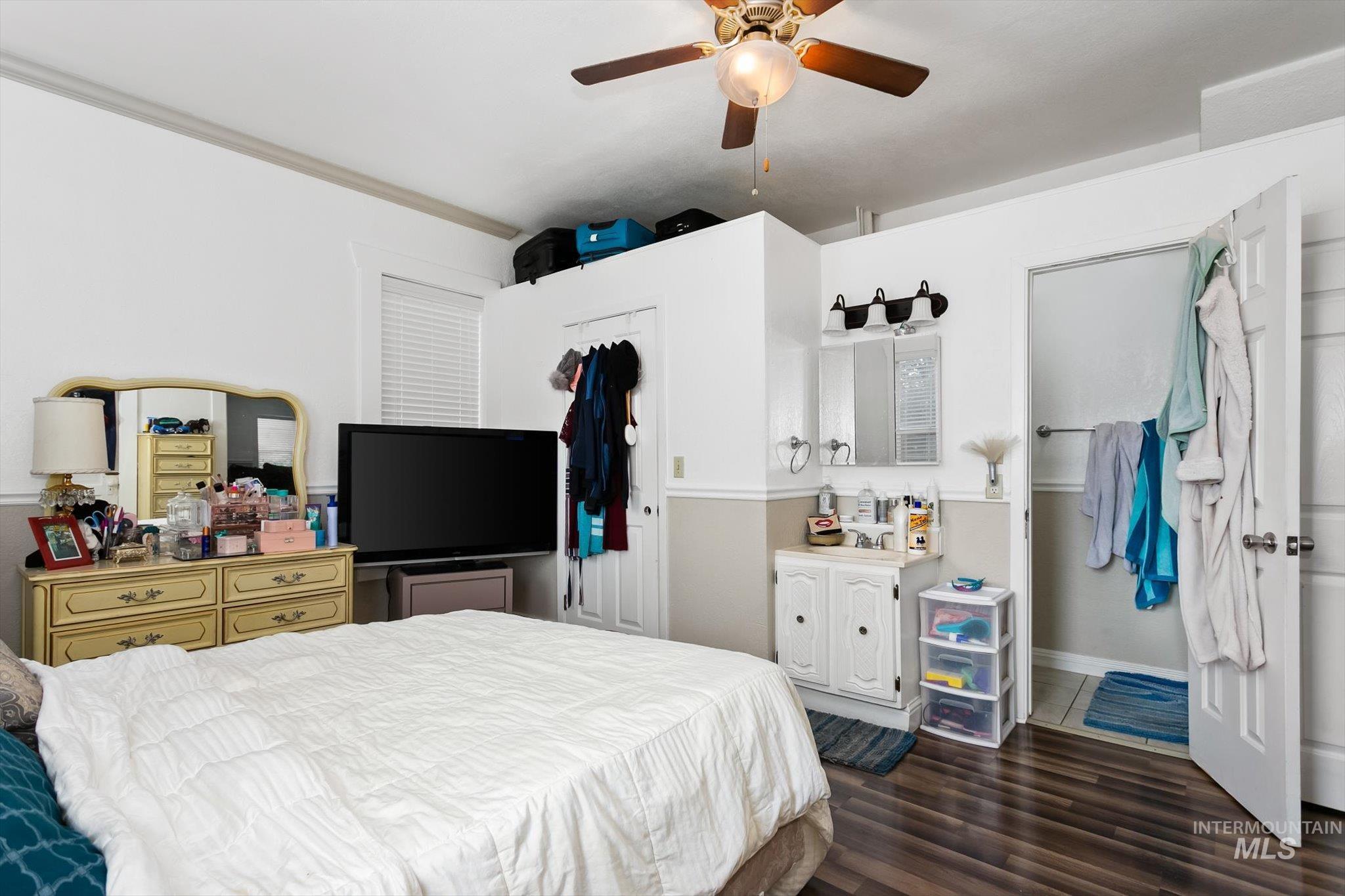 219 24th Ave S., Nampa, Idaho 83651, 4 Bedrooms, 2.5 Bathrooms, Residential Income For Sale, Price $575,000, 98979325