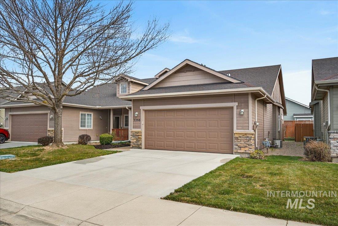 3298 N Aster Ave, Boise, Idaho 83704, 2 Bedrooms, 2 Bathrooms, Residential For Sale, Price $368,900,MLS 98979327