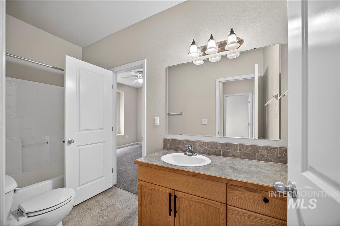 3298 N Aster Ave, Boise, Idaho 83704, 2 Bedrooms, 2 Bathrooms, Residential For Sale, Price $368,900,MLS 98979327