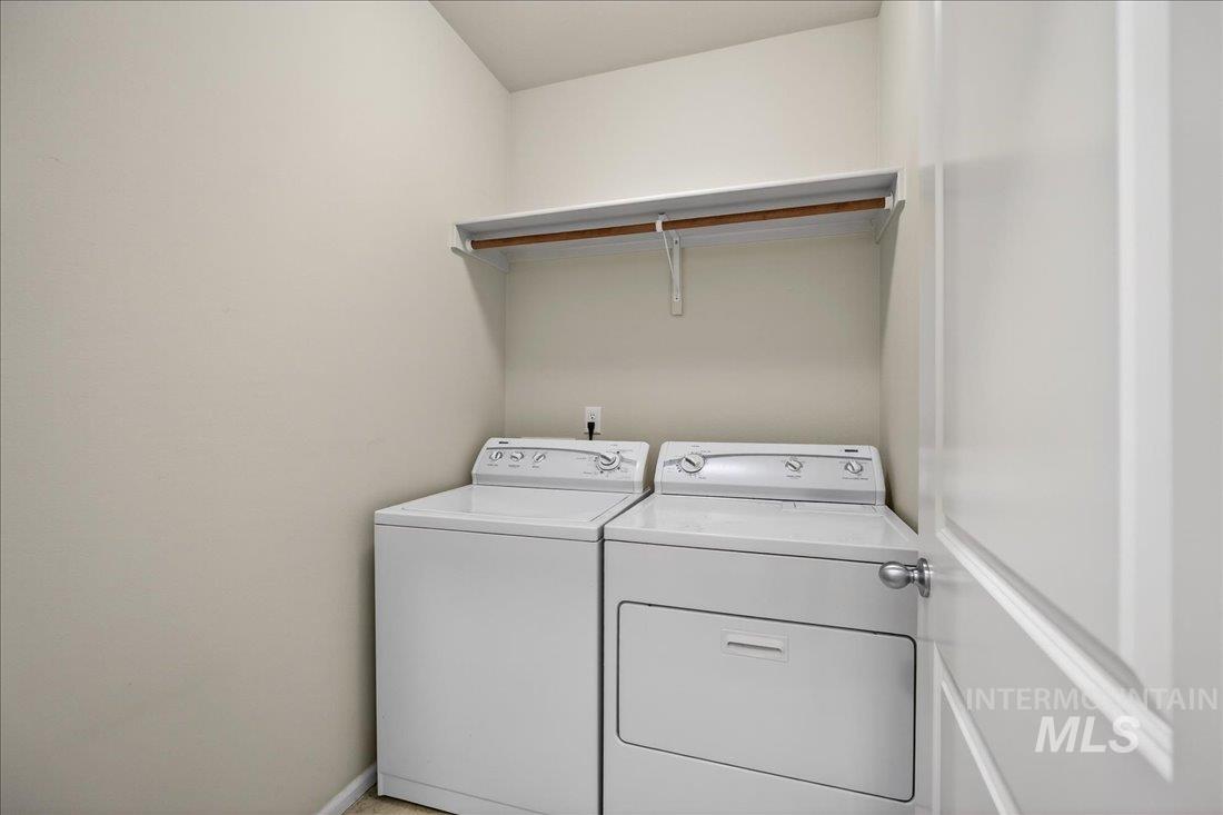 3298 N Aster Ave, Boise, Idaho 83704, 2 Bedrooms, 2 Bathrooms, Residential For Sale, Price $368,900,MLS 98979327