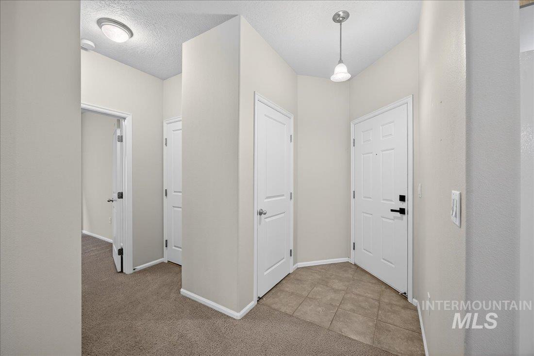 3298 N Aster Ave, Boise, Idaho 83704, 2 Bedrooms, 2 Bathrooms, Residential For Sale, Price $368,900,MLS 98979327