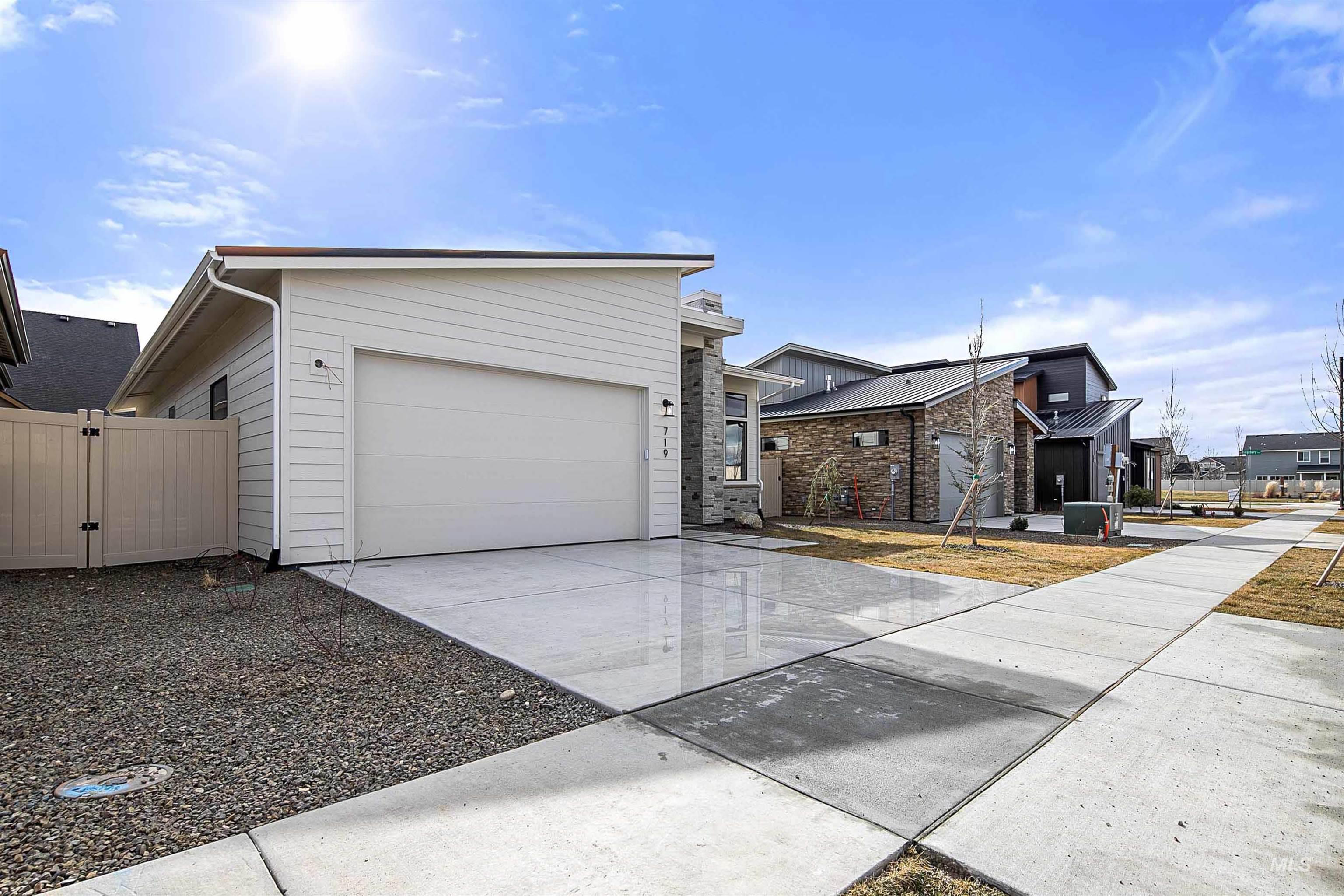 719 W Wrangler, Meridian, Idaho 83646, 3 Bedrooms, 2 Bathrooms, Residential For Sale, Price $614,950,MLS 98979329