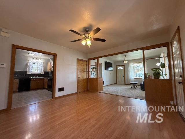 902 E Main, Weiser, Idaho 83672, 1 Bedroom, 1 Bathroom, Residential Income For Sale, Price $322,500,MLS 98979330