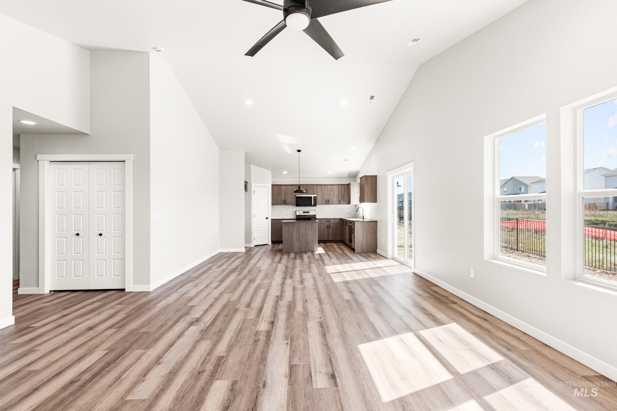6771 W Redwood Creek Dr, Meridian, Idaho 83646, 4 Bedrooms, 2 Bathrooms, Residential For Sale, Price $508,990,MLS 98979331