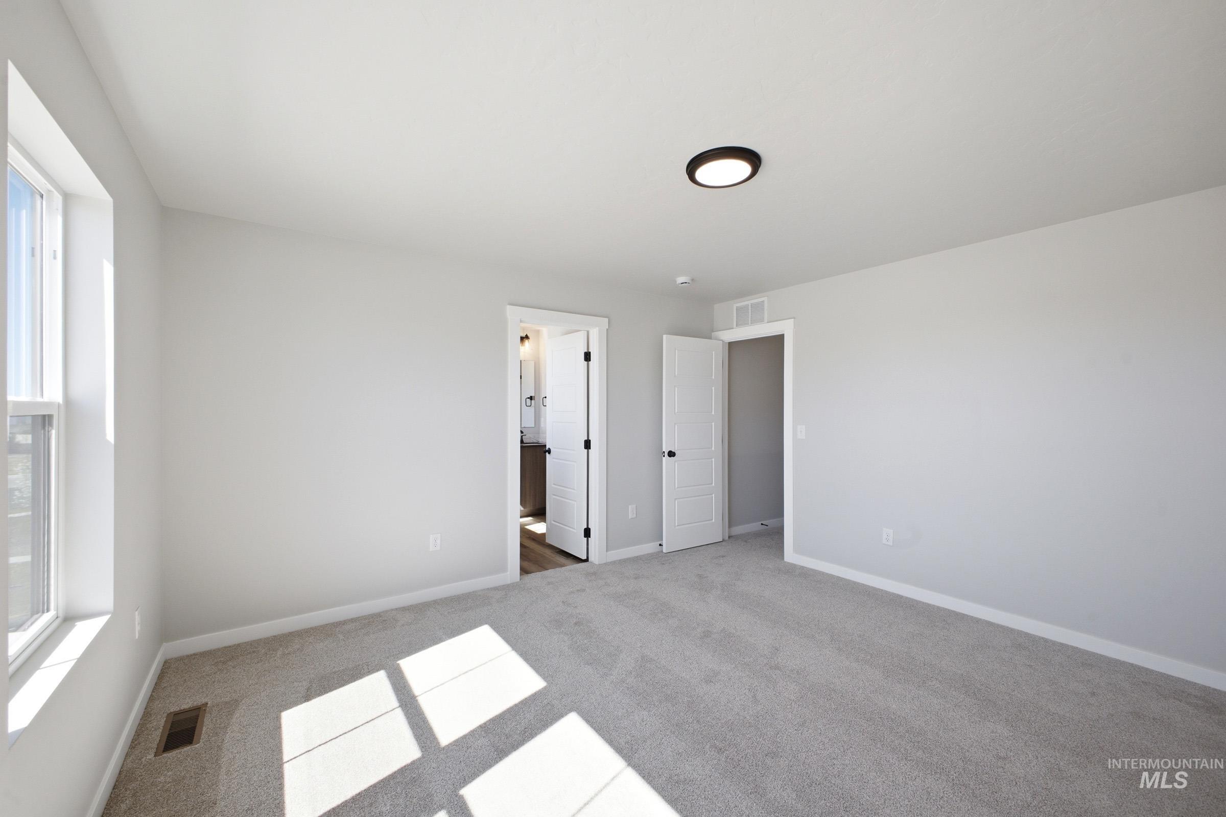 6768 W Redwood Creek Dr, Meridian, Idaho 83646, 3 Bedrooms, 2.5 Bathrooms, Residential For Sale, Price $439,990,MLS 98979334