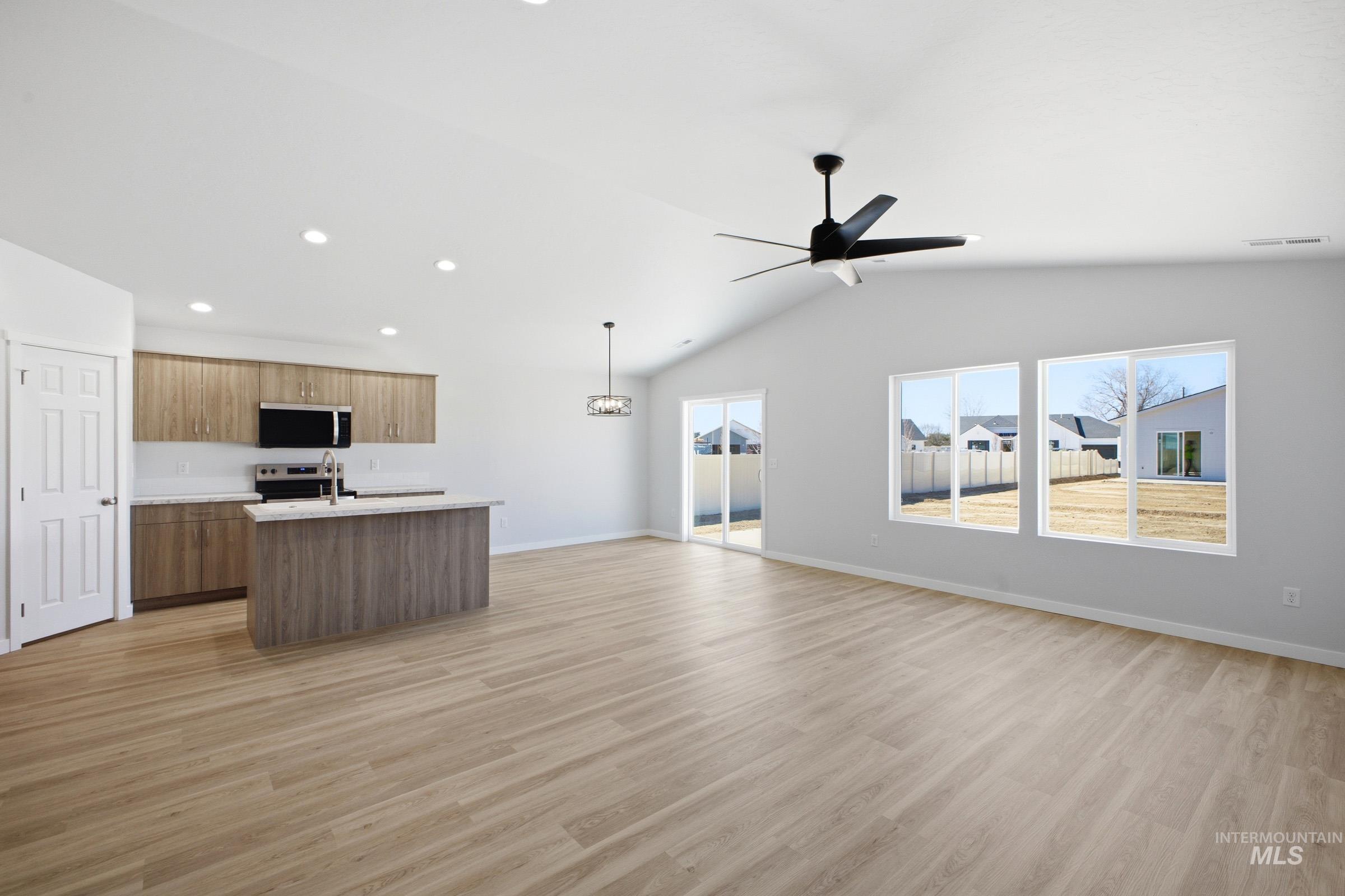 7071 E Shields Dr, Nampa, Idaho 83687, 3 Bedrooms, 2 Bathrooms, Residential For Sale, Price $425,990,MLS 98979342