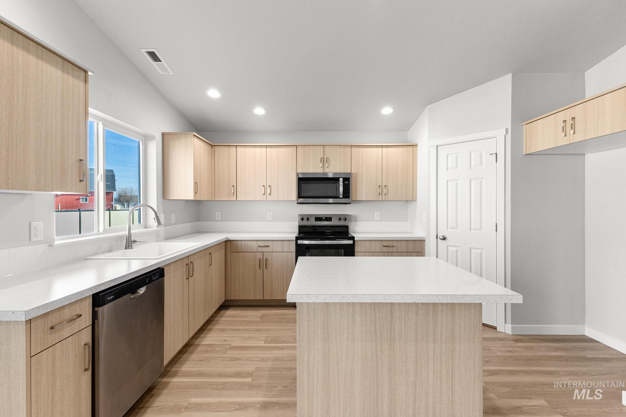 600 Rosemary Ave, New Plymouth, Idaho 83655, 4 Bedrooms, 2 Bathrooms, Residential For Sale, Price $434,990,MLS 98979343