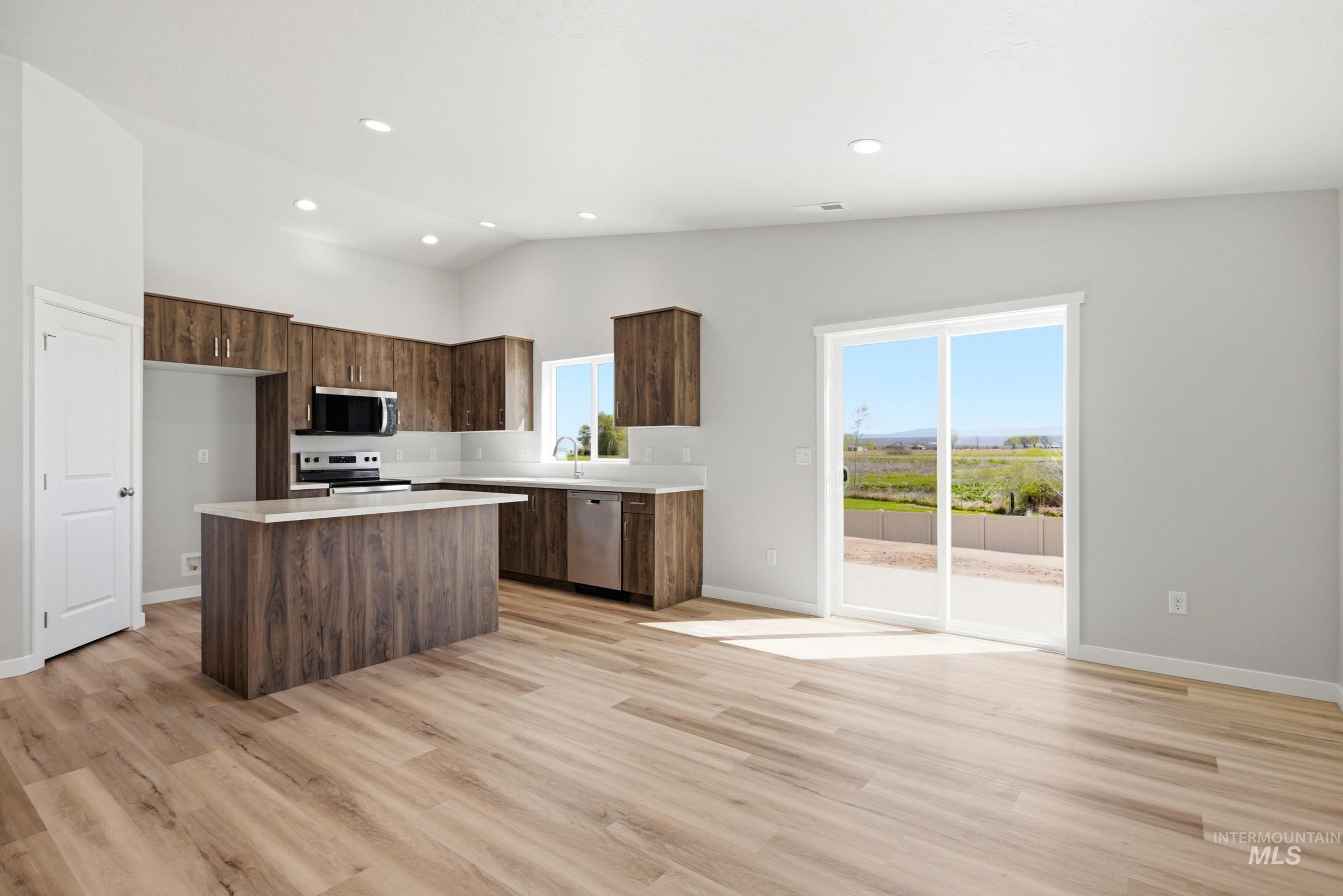 602 Rosemary Ave, New Plymouth, Idaho 83655, 4 Bedrooms, 2 Bathrooms, Residential For Sale, Price $419,990, 98979344