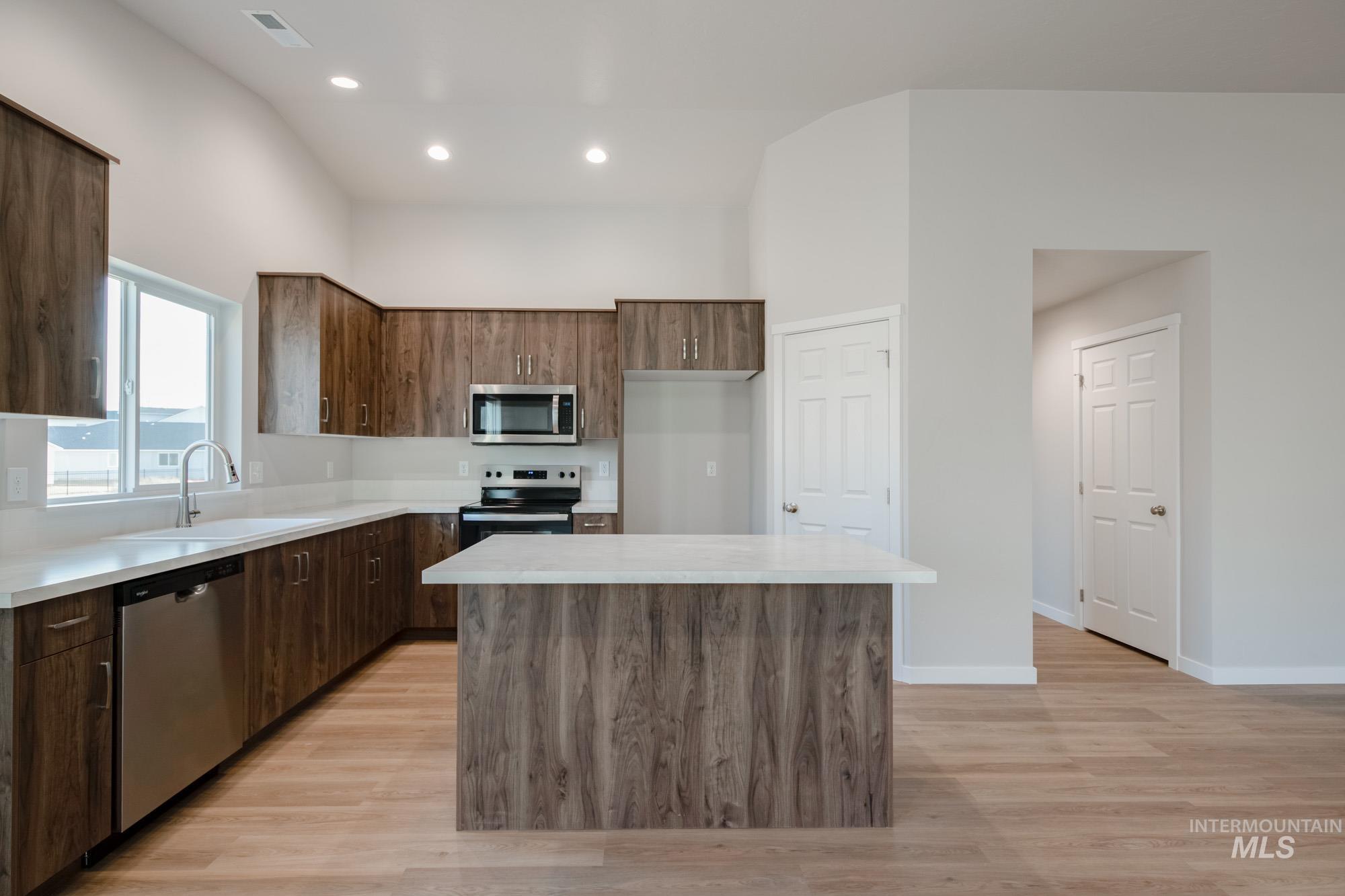 602 Rosemary Ave, New Plymouth, Idaho 83655, 4 Bedrooms, 2 Bathrooms, Residential For Sale, Price $425,990,MLS 98979344