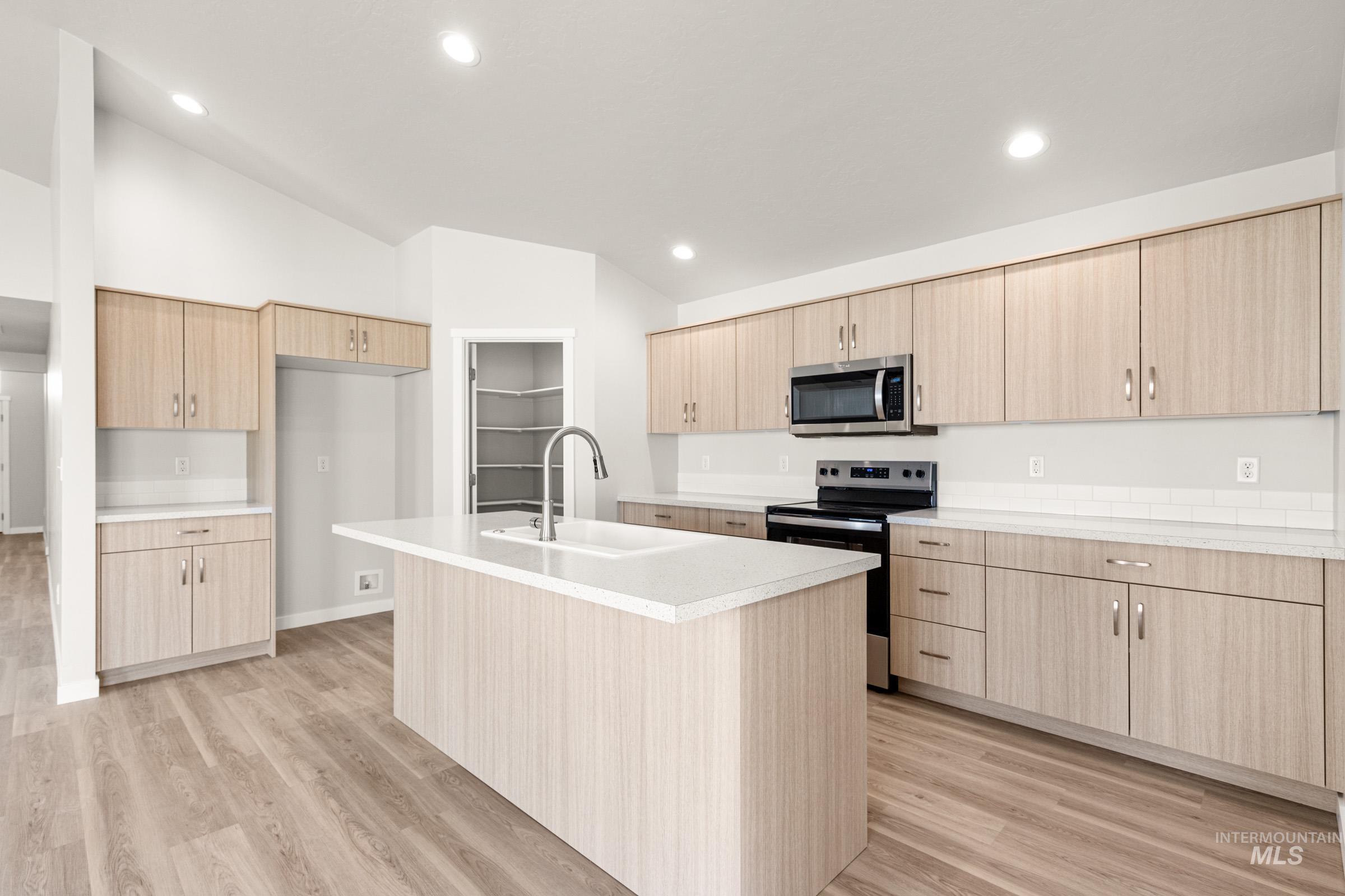13728 Redway Ct, Caldwell, Idaho 83607, 4 Bedrooms, 2 Bathrooms, Residential For Sale, Price $442,990, 98979362