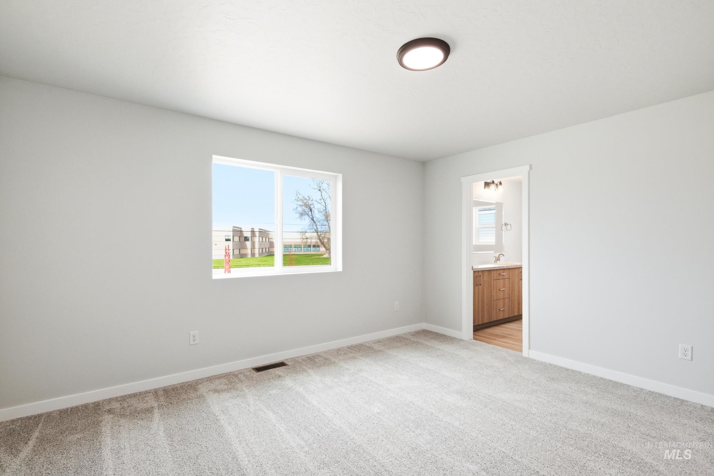 37 S Sweetgrass Ave, Nampa, Idaho 83651, 3 Bedrooms, 2.5 Bathrooms, Residential For Sale, Price $404,990, 98979363