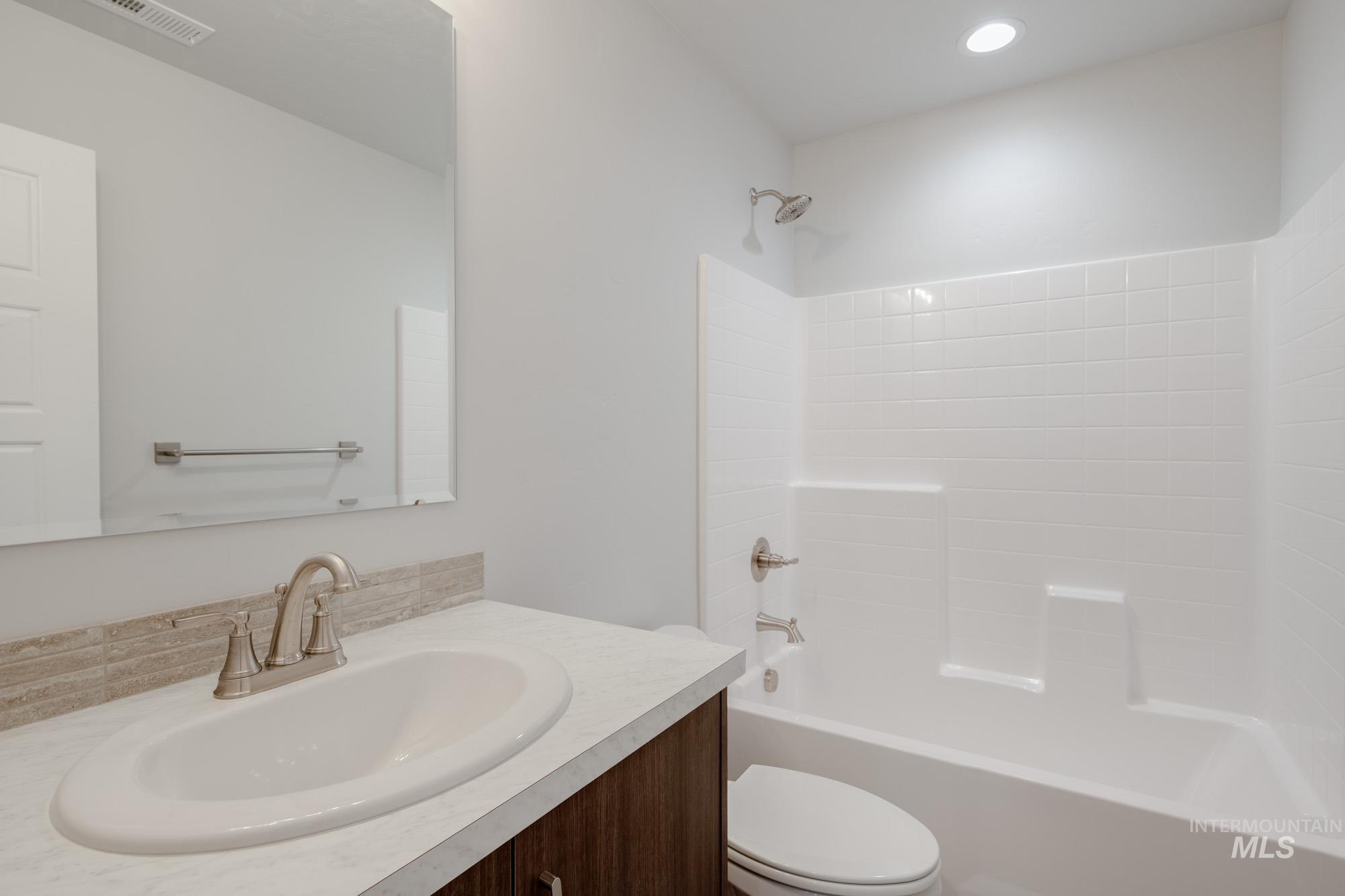 15318 Queensbury Ave, Nampa, Idaho 83651, 3 Bedrooms, 2 Bathrooms, Residential For Sale, Price $429,990,MLS 98979368