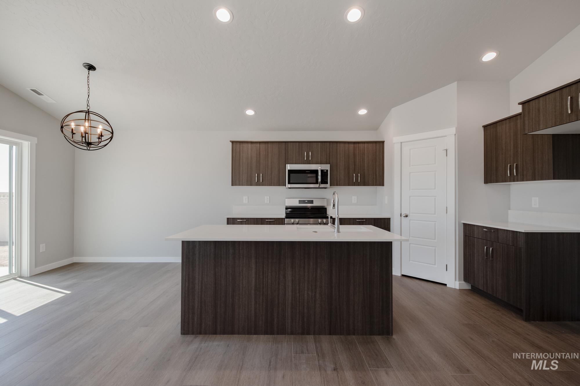 15318 Queensbury Ave, Nampa, Idaho 83651, 3 Bedrooms, 2 Bathrooms, Residential For Sale, Price $429,990,MLS 98979368