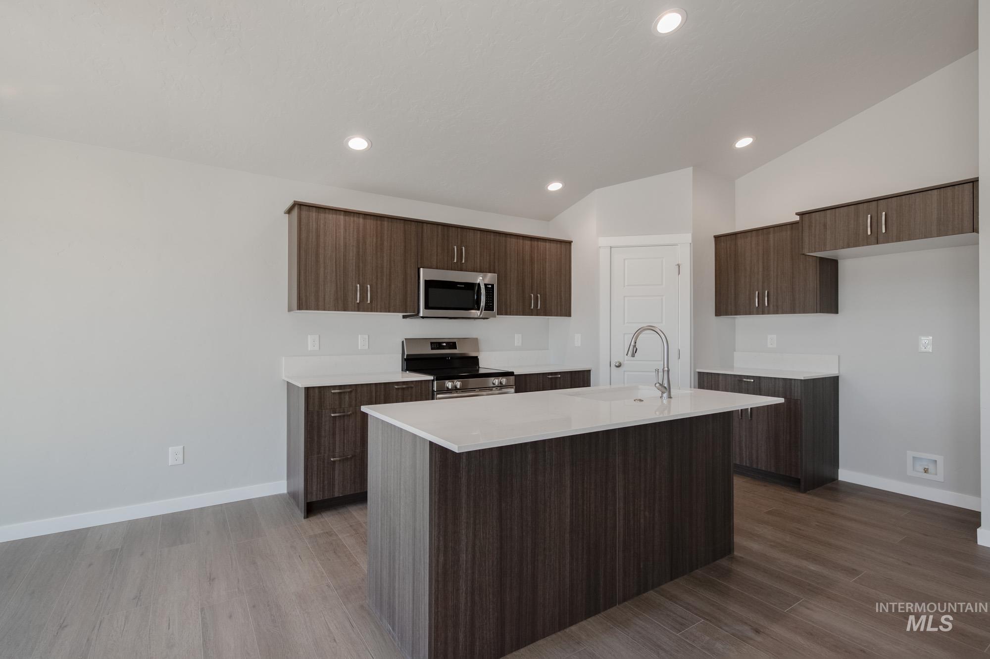 15318 Queensbury Ave, Nampa, Idaho 83651, 3 Bedrooms, 2 Bathrooms, Residential For Sale, Price $429,990,MLS 98979368