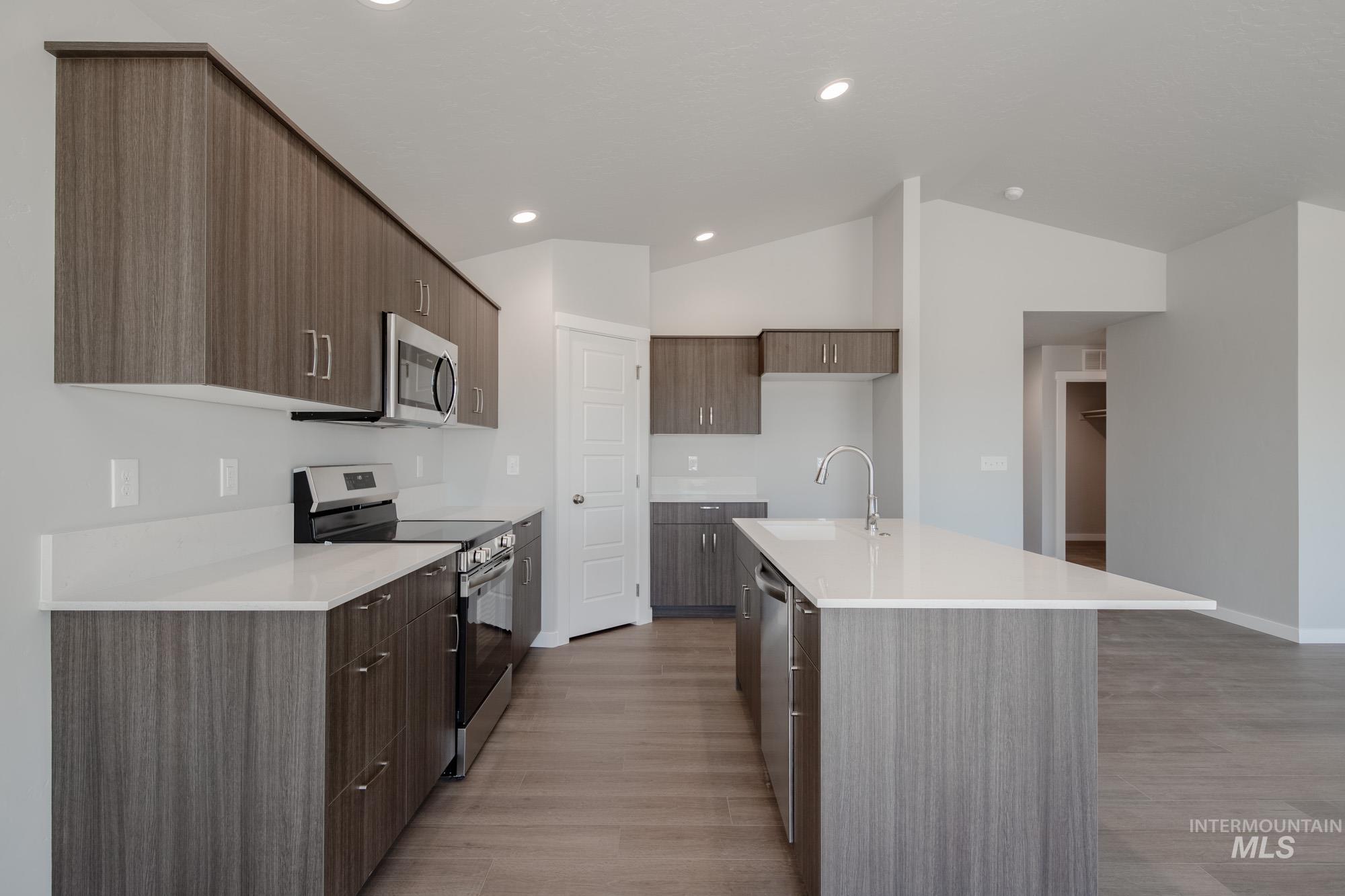 15318 Queensbury Ave, Nampa, Idaho 83651, 3 Bedrooms, 2 Bathrooms, Residential For Sale, Price $429,990,MLS 98979368