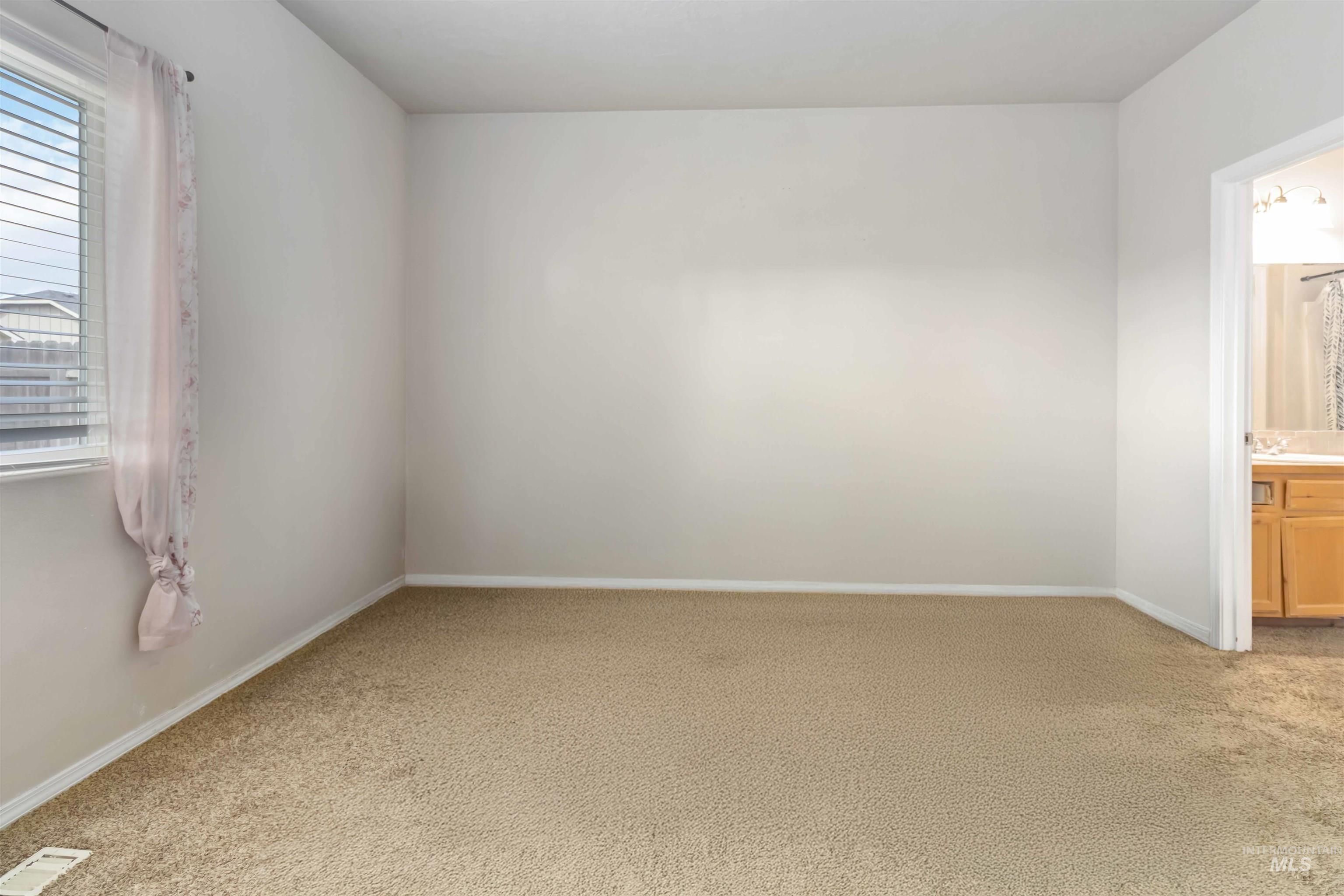 16053 Sunnyfield Ave, Caldwell, Idaho 83607-5369, 3 Bedrooms, 2 Bathrooms, Residential For Sale, Price $339,900,MLS 98979375