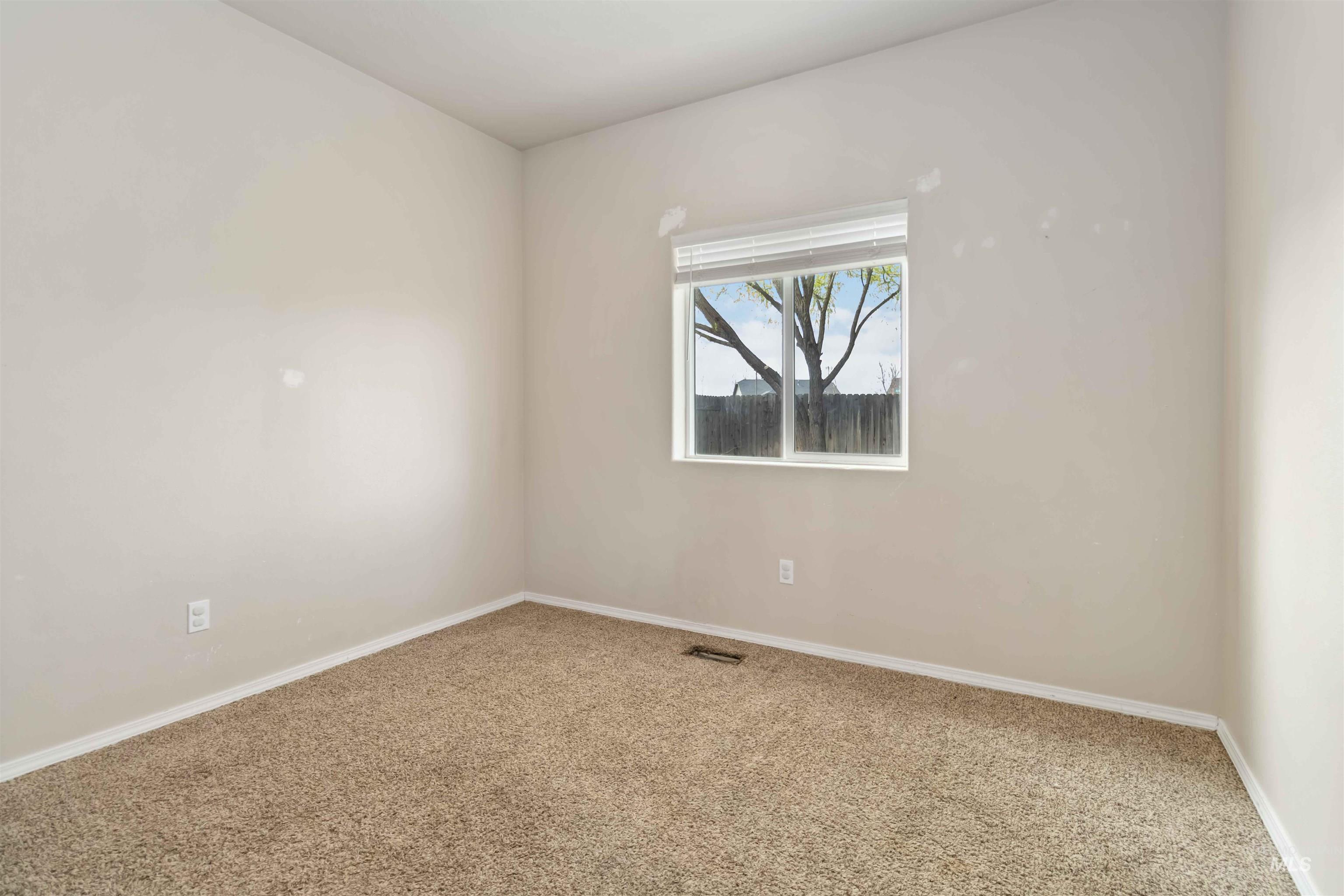 16053 Sunnyfield Ave, Caldwell, Idaho 83607-5369, 3 Bedrooms, 2 Bathrooms, Residential For Sale, Price $339,900,MLS 98979375