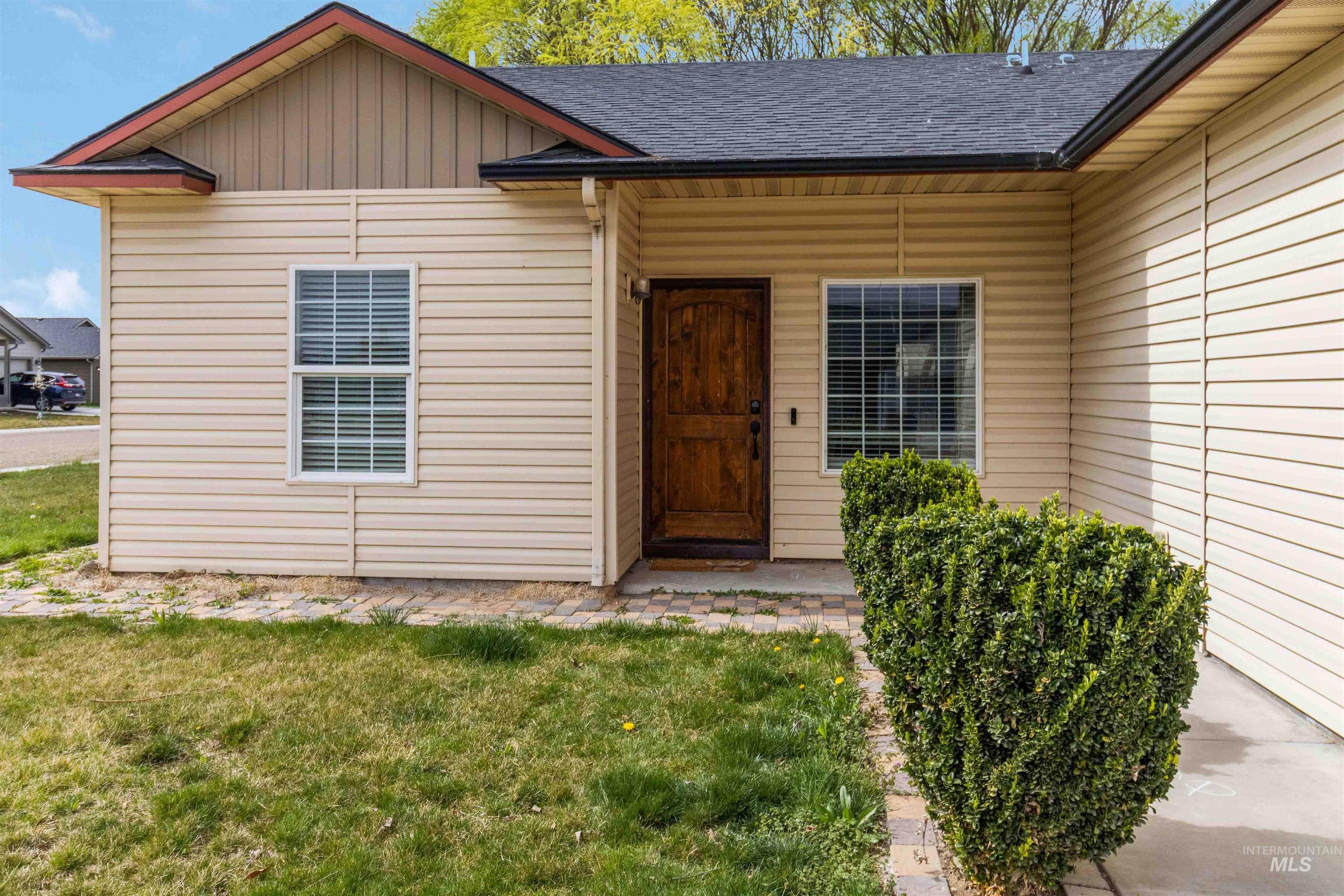 16053 Sunnyfield Ave, Caldwell, Idaho 83607-5369, 3 Bedrooms, 2 Bathrooms, Residential For Sale, Price $339,900,MLS 98979375