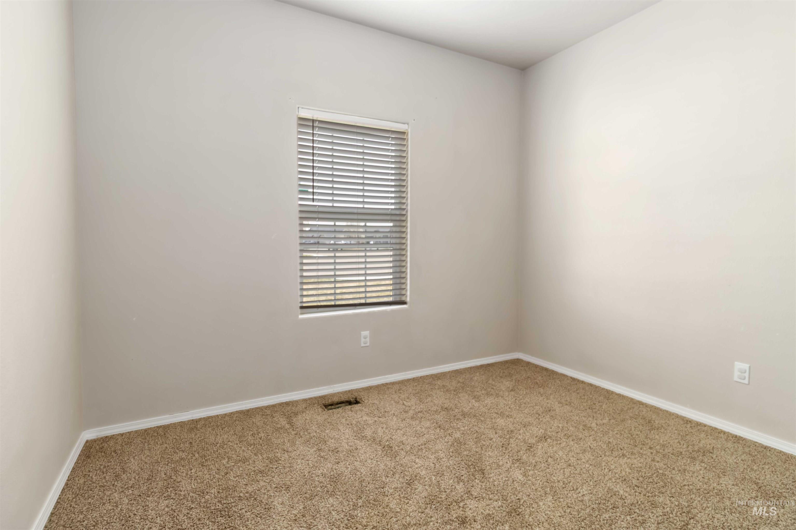 16053 Sunnyfield Ave, Caldwell, Idaho 83607-5369, 3 Bedrooms, 2 Bathrooms, Residential For Sale, Price $339,900,MLS 98979375