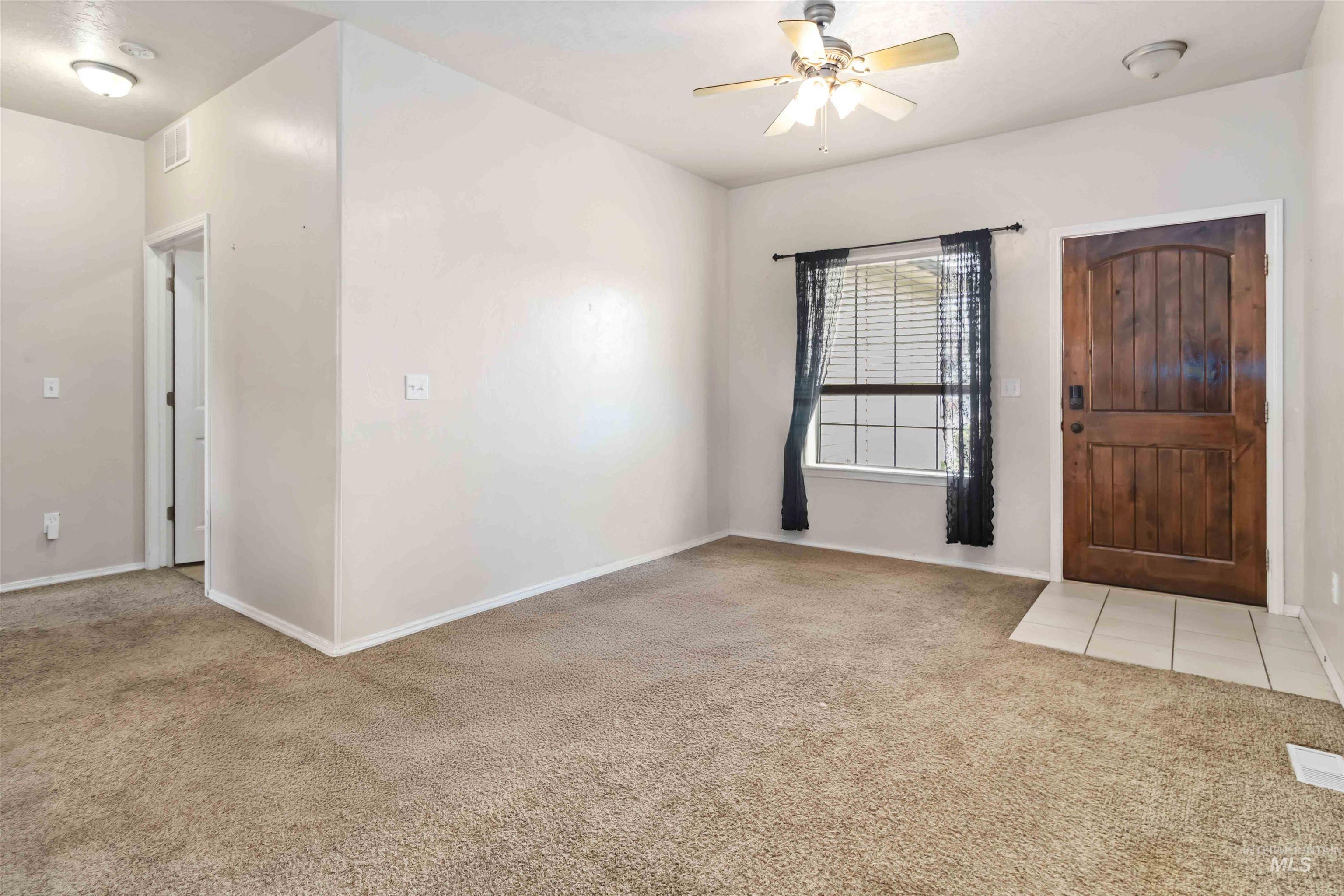 16053 Sunnyfield Ave, Caldwell, Idaho 83607-5369, 3 Bedrooms, 2 Bathrooms, Residential For Sale, Price $339,900,MLS 98979375