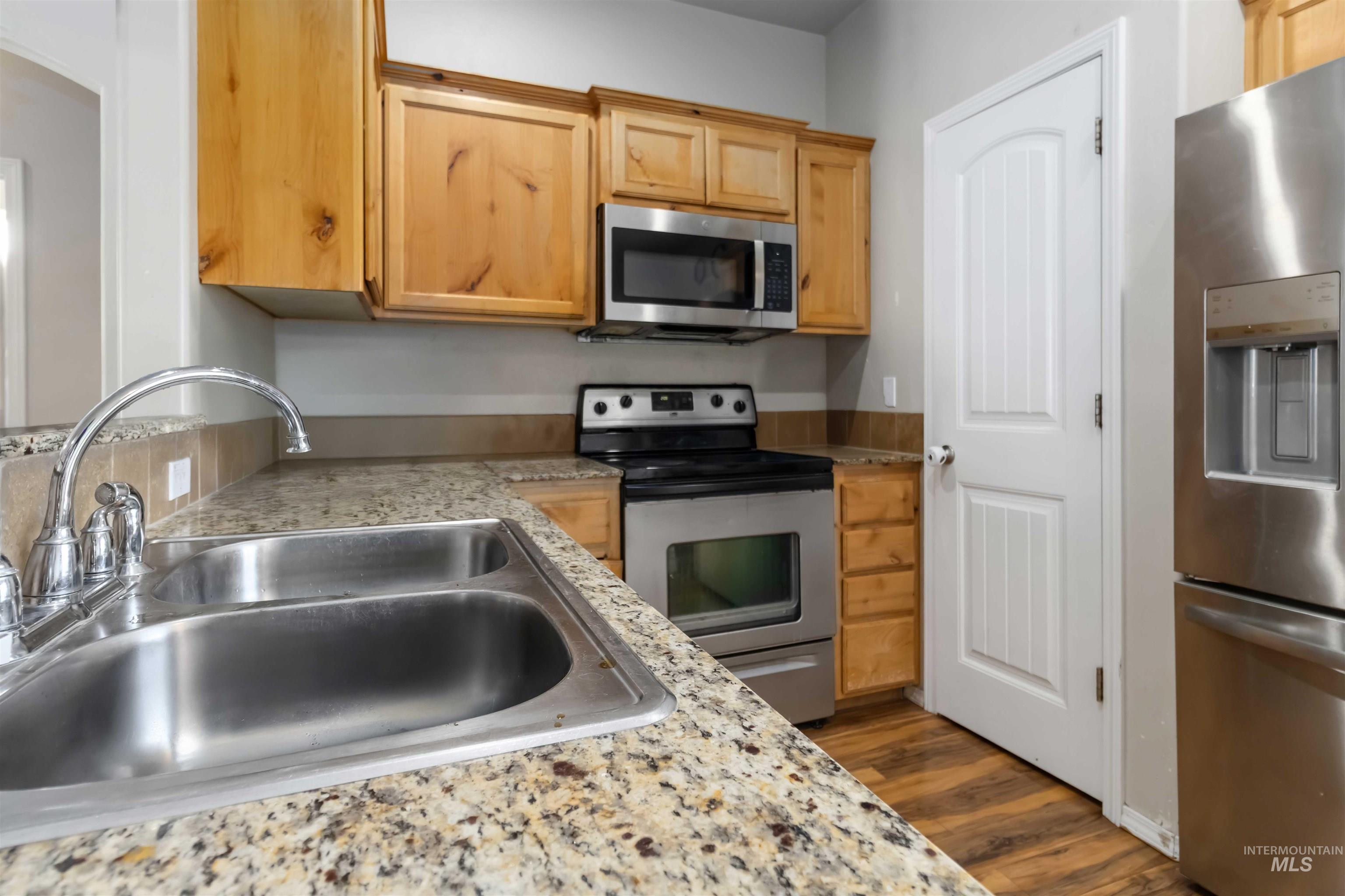 16053 Sunnyfield Ave, Caldwell, Idaho 83607-5369, 3 Bedrooms, 2 Bathrooms, Residential For Sale, Price $339,900,MLS 98979375