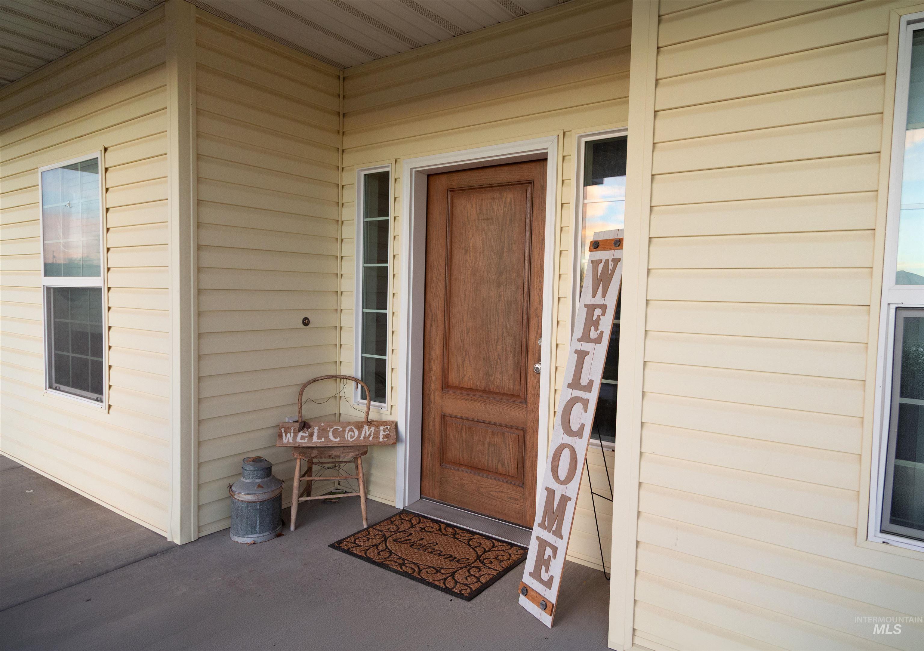 3813 N 2456 E, Filer, Idaho 83328, 4 Bedrooms, 2.5 Bathrooms, Residential For Sale, Price $545,000,MLS 98979379