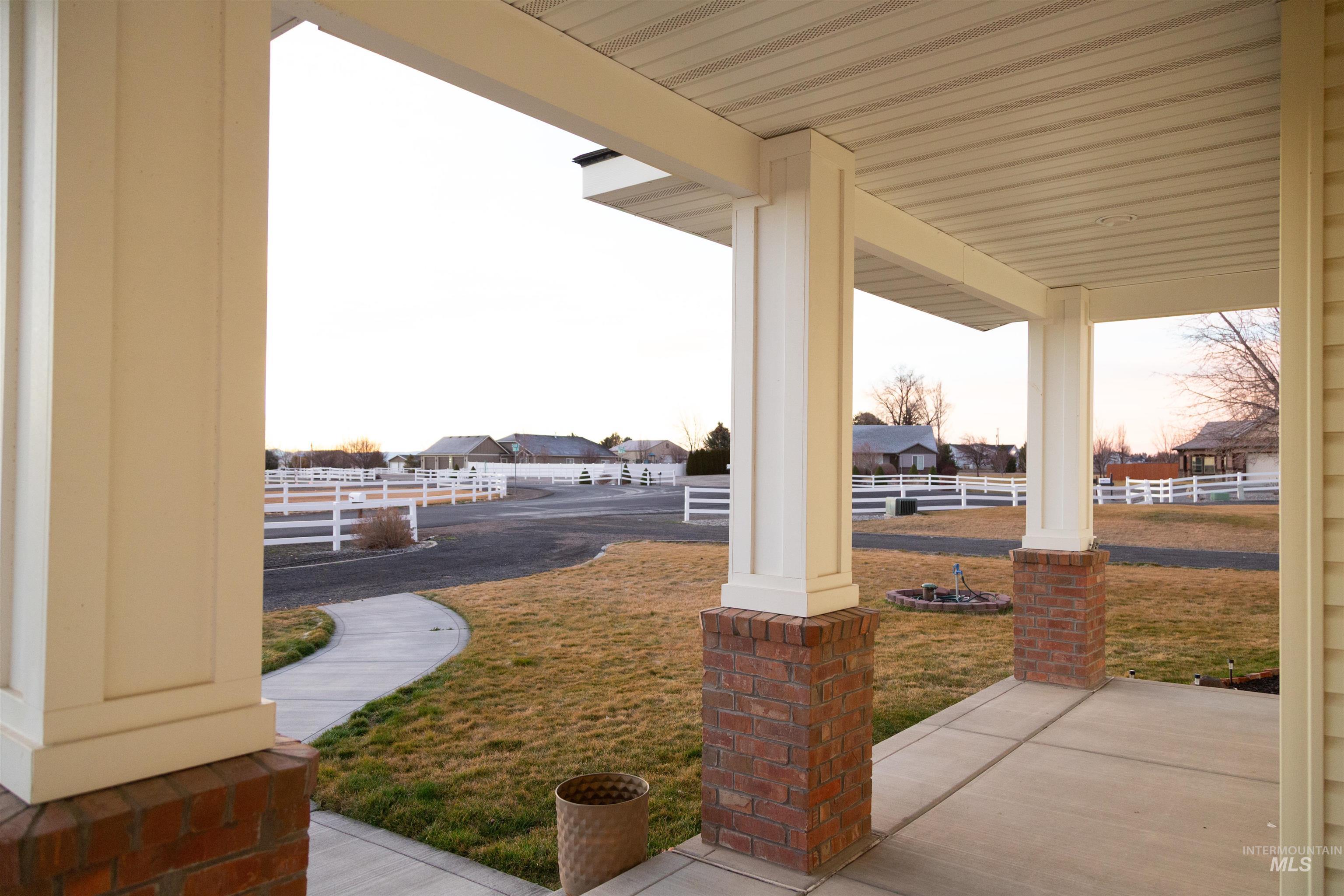 3813 N 2456 E, Filer, Idaho 83328, 4 Bedrooms, 2.5 Bathrooms, Residential For Sale, Price $545,000,MLS 98979379