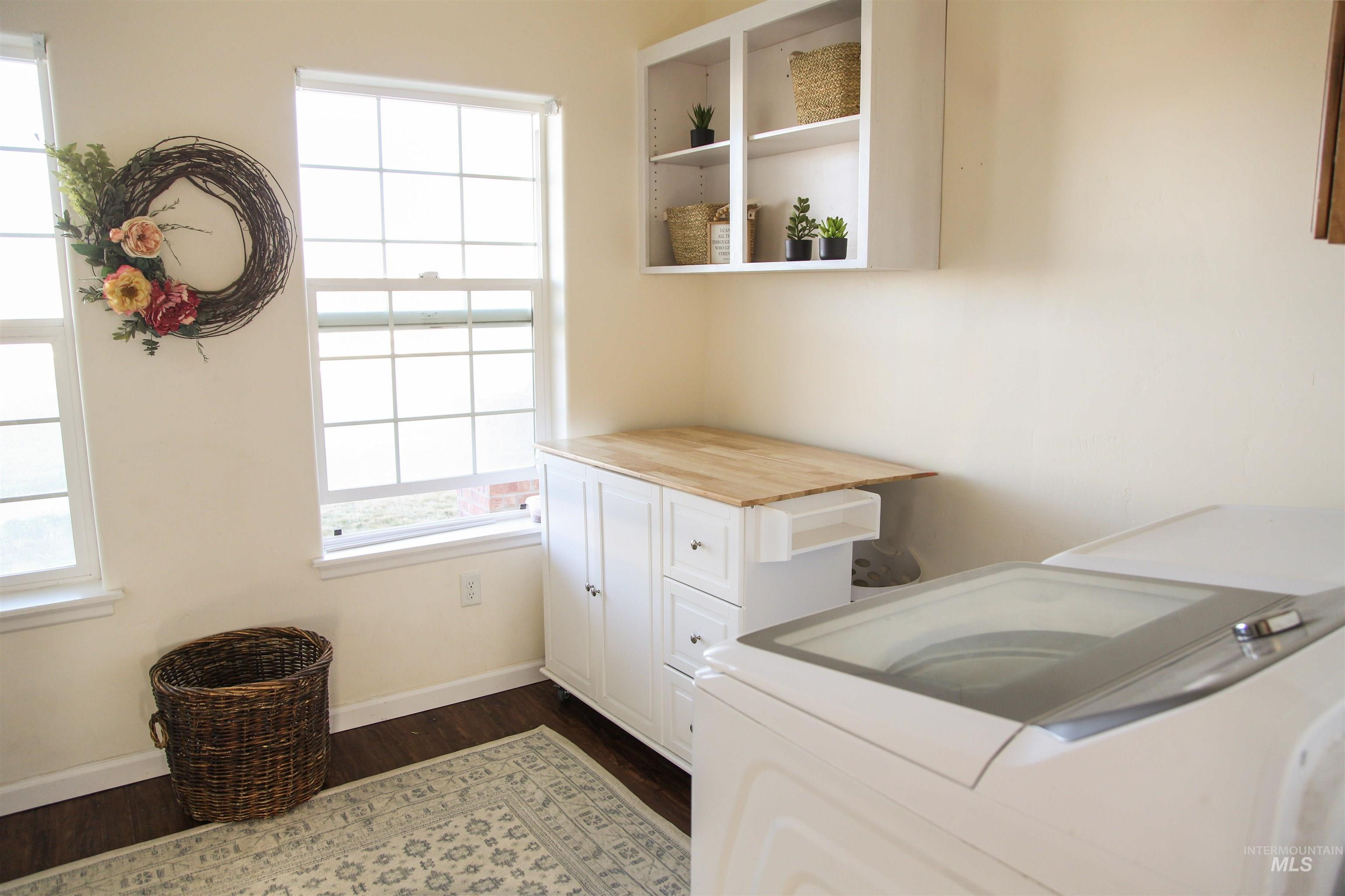 3813 N 2456 E, Filer, Idaho 83328, 4 Bedrooms, 2.5 Bathrooms, Residential For Sale, Price $545,000,MLS 98979379