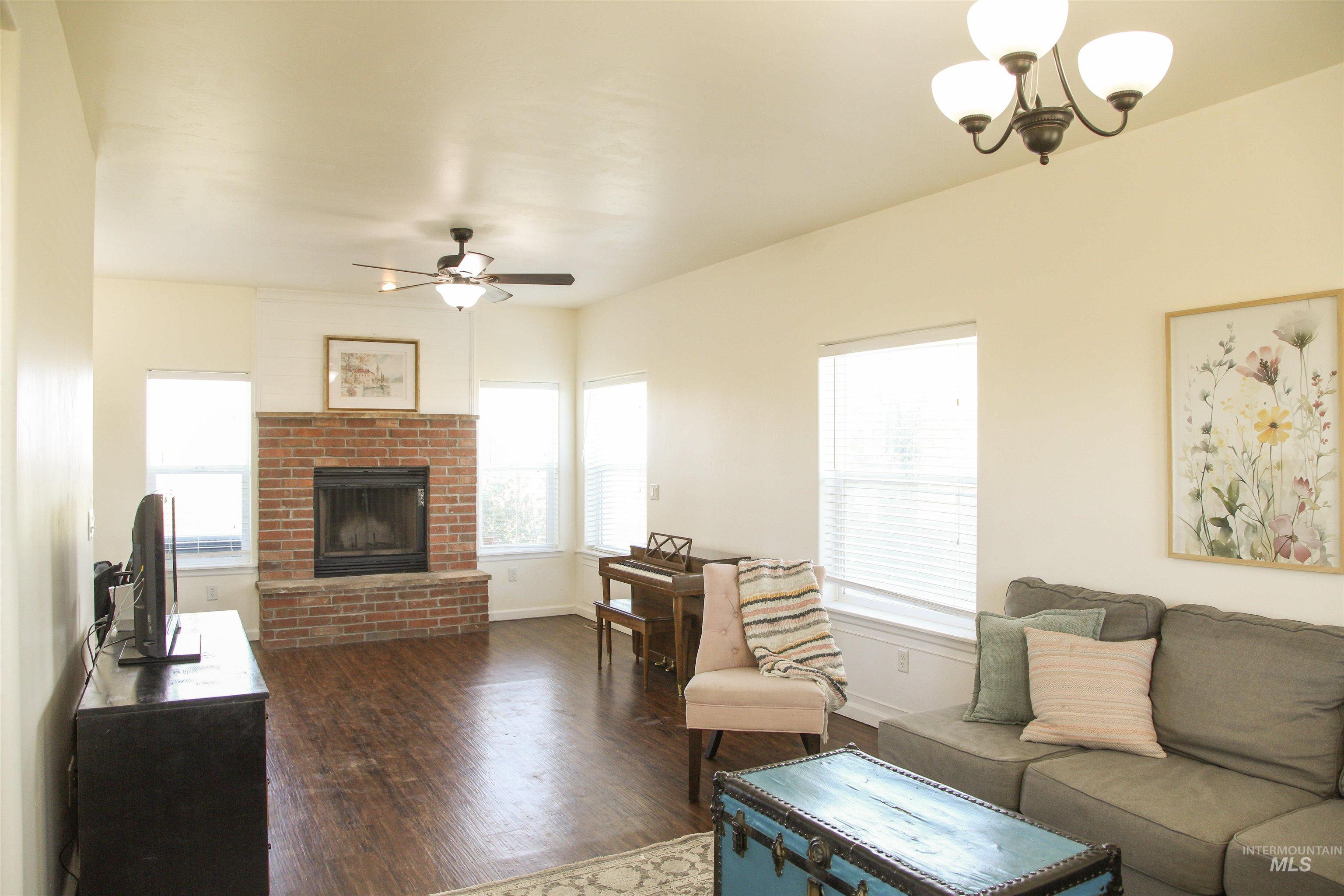 3813 N 2456 E, Filer, Idaho 83328, 4 Bedrooms, 2.5 Bathrooms, Residential For Sale, Price $545,000,MLS 98979379