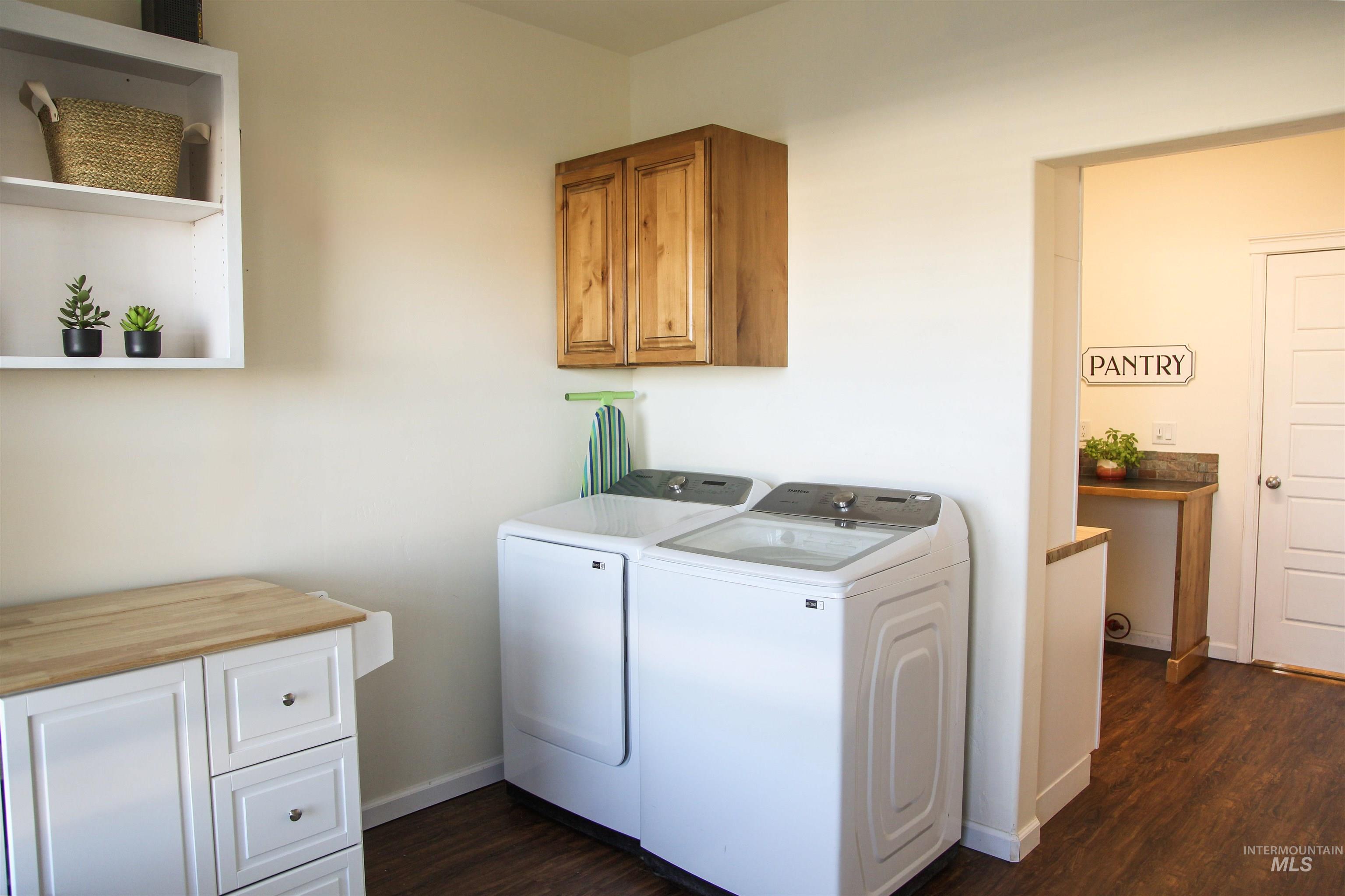 3813 N 2456 E, Filer, Idaho 83328, 4 Bedrooms, 2.5 Bathrooms, Residential For Sale, Price $545,000,MLS 98979379