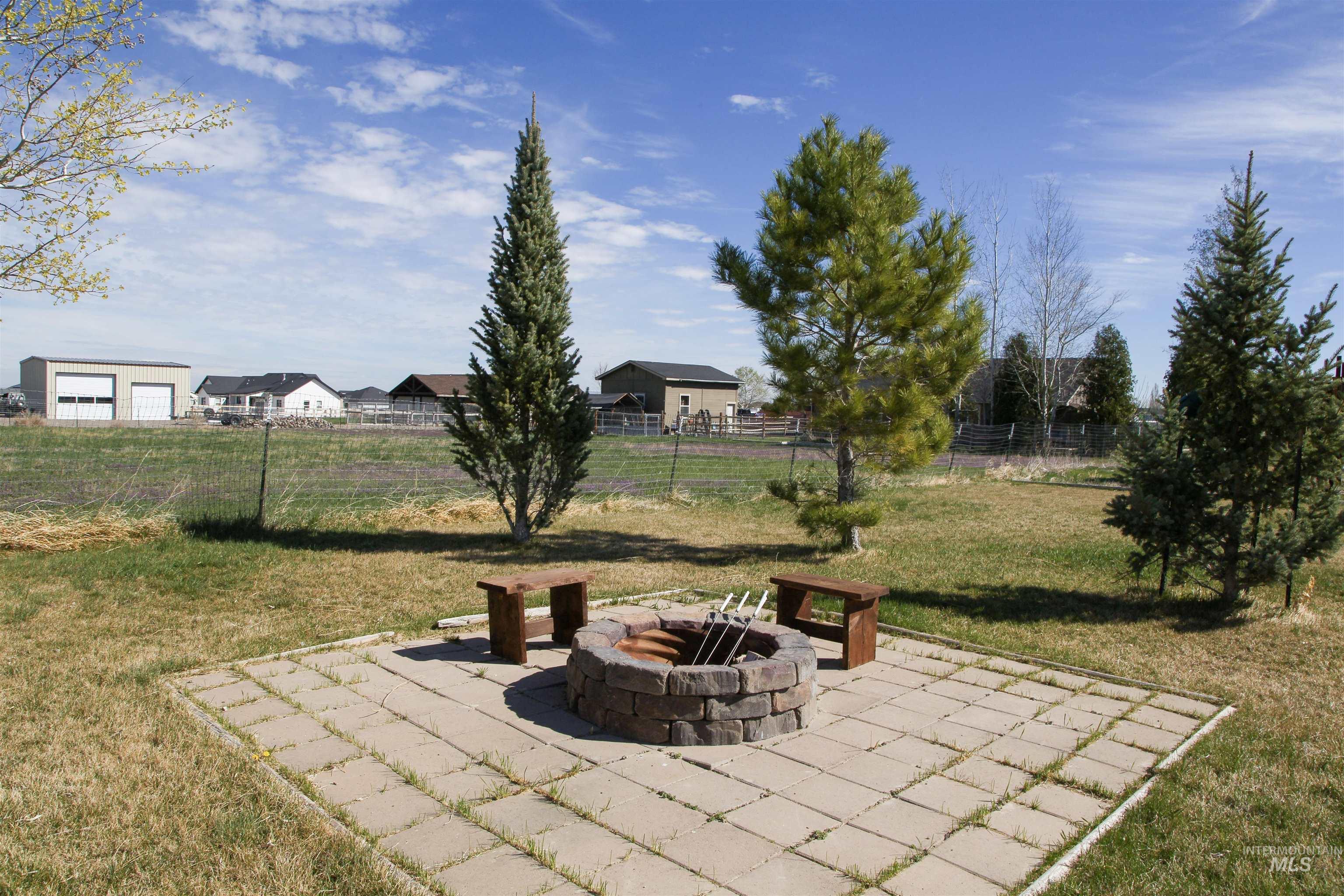 3813 N 2456 E, Filer, Idaho 83328, 4 Bedrooms, 2.5 Bathrooms, Residential For Sale, Price $545,000,MLS 98979379