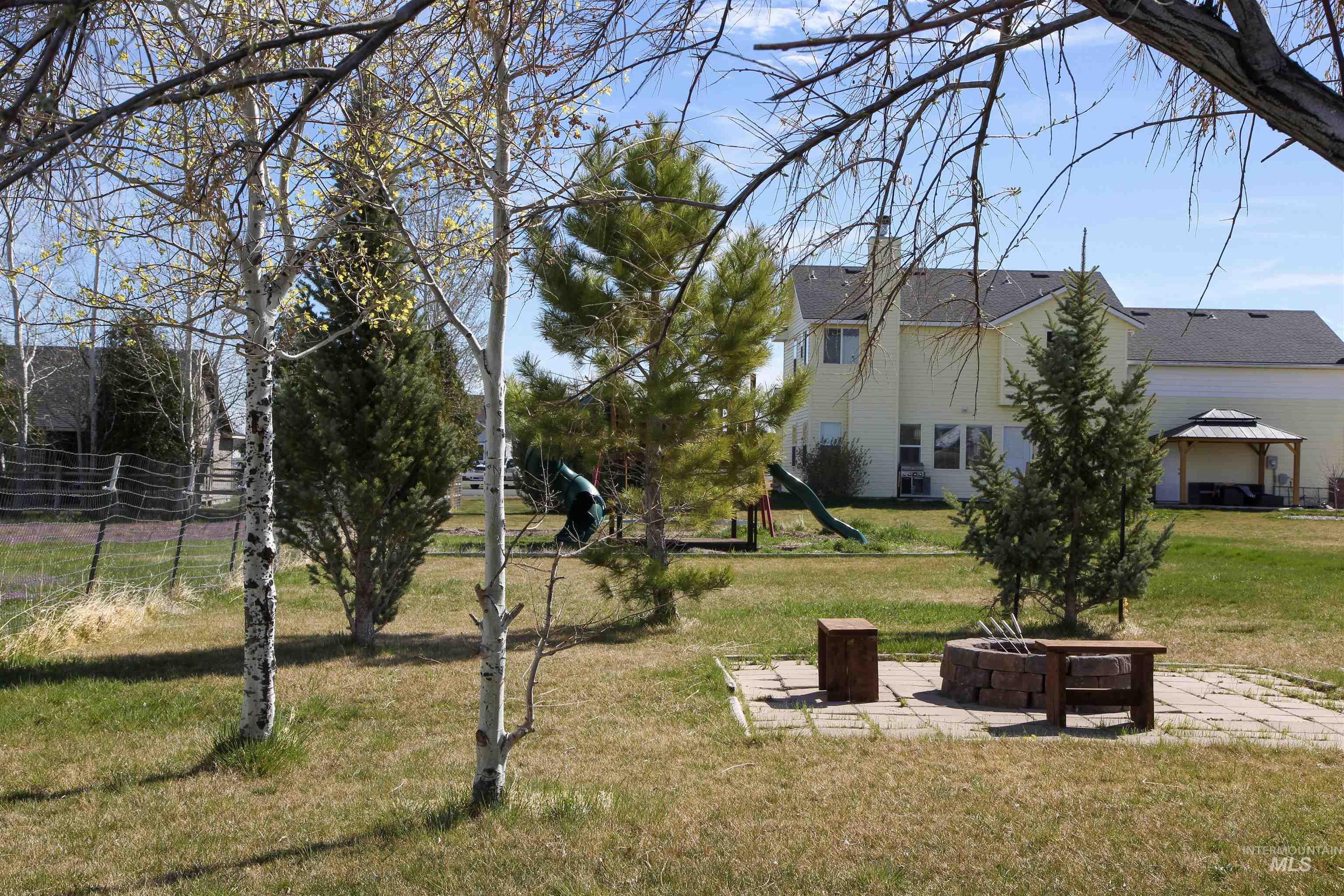 3813 N 2456 E, Filer, Idaho 83328, 4 Bedrooms, 2.5 Bathrooms, Residential For Sale, Price $545,000,MLS 98979379