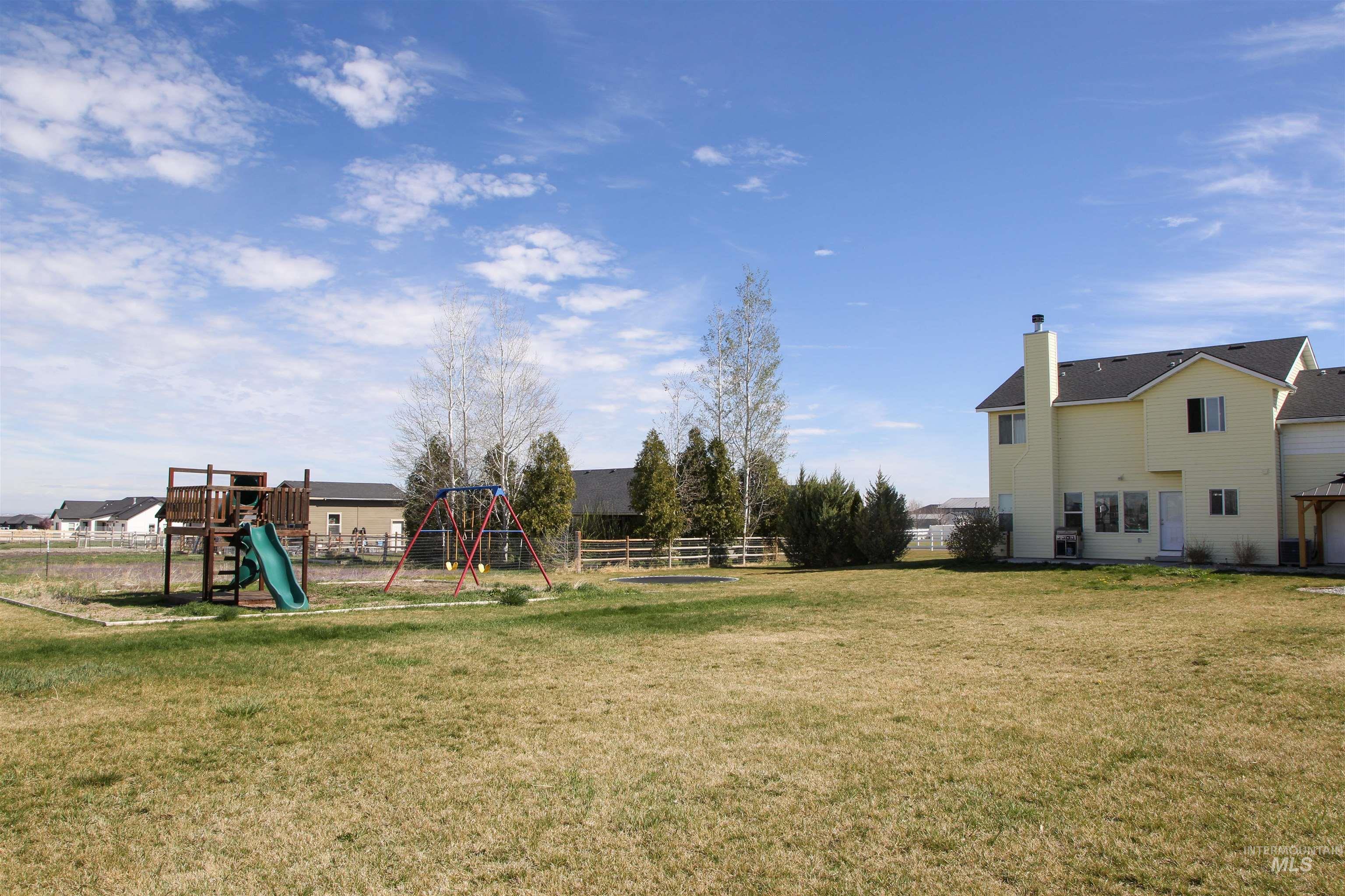 3813 N 2456 E, Filer, Idaho 83328, 4 Bedrooms, 2.5 Bathrooms, Residential For Sale, Price $545,000,MLS 98979379