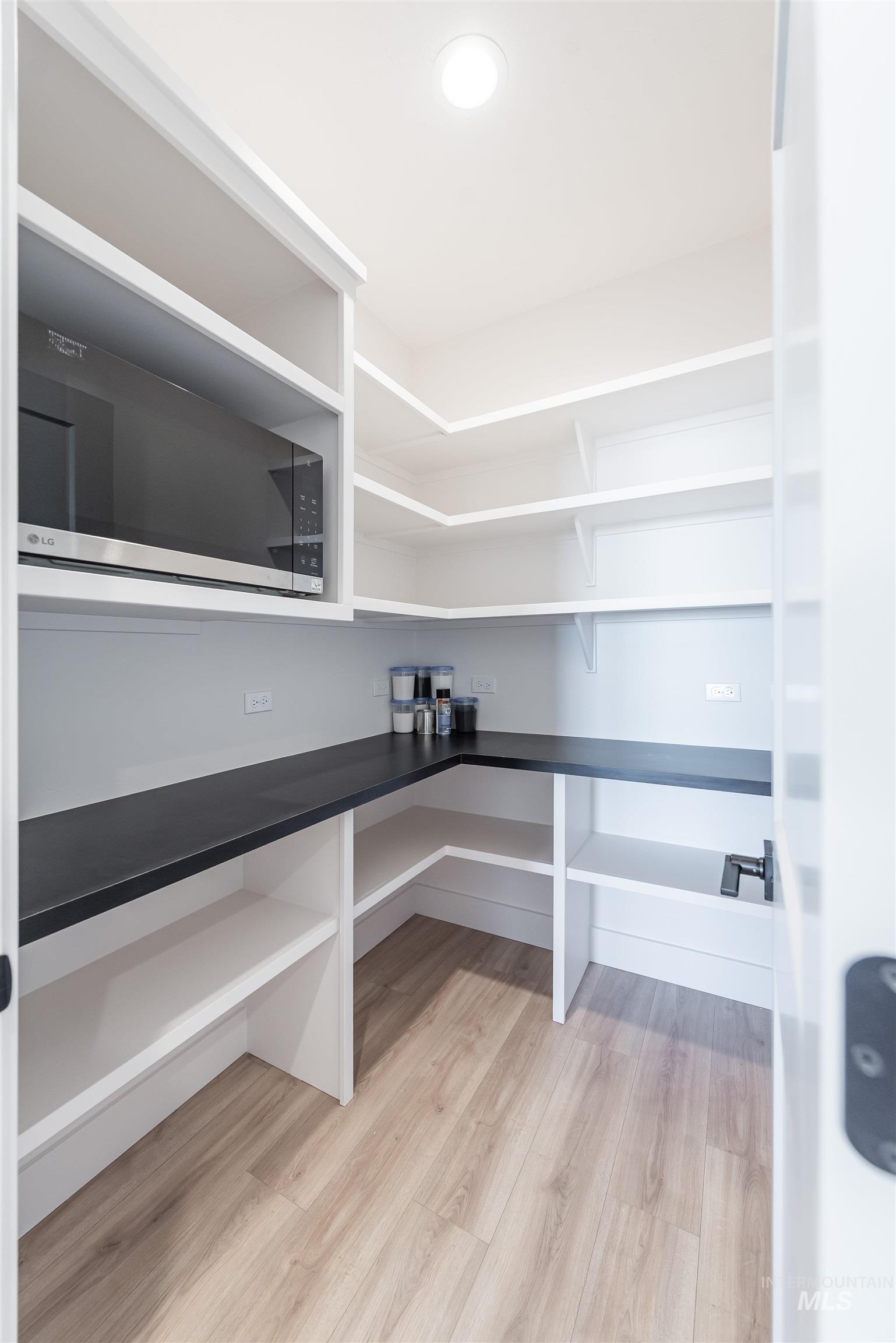 400 S Diesel Way, Boise, Idaho 83716, 3 Bedrooms, 7 Bathrooms, Residential For Sale, Price $649,900,MLS 98979383