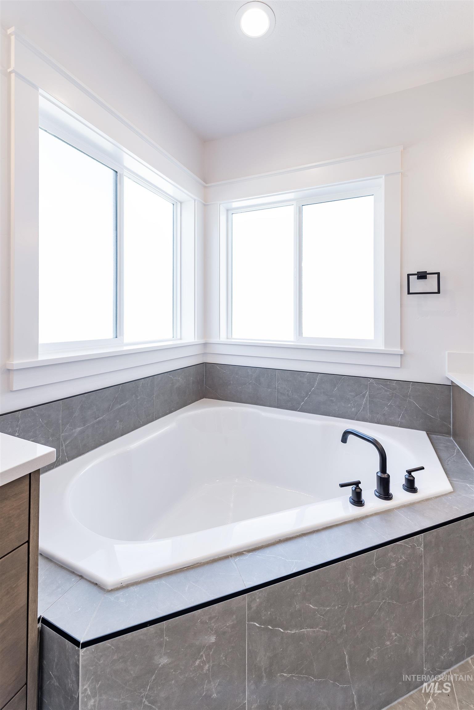 400 S Diesel Way, Boise, Idaho 83716, 3 Bedrooms, 7 Bathrooms, Residential For Sale, Price $649,900,MLS 98979383